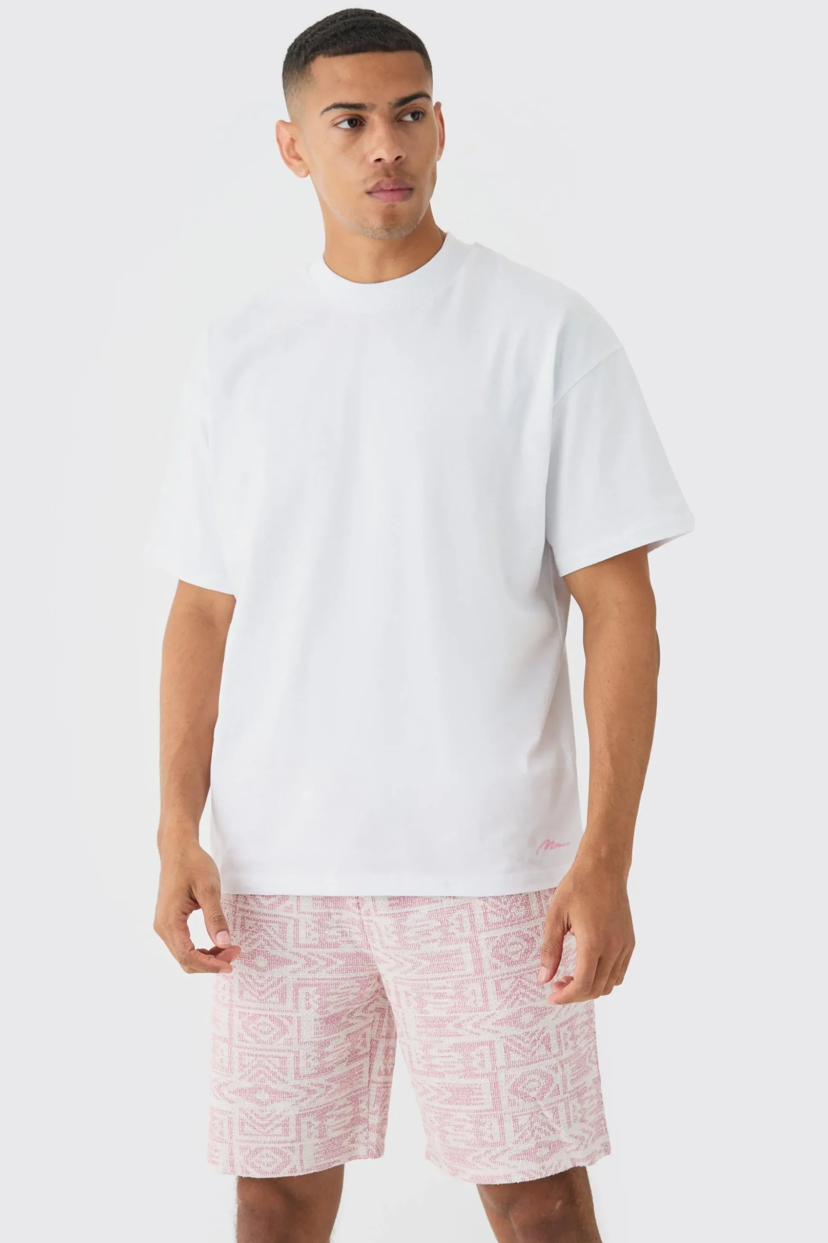 Man Oversized Extended Neck T-shirt And Jacquard Shorts Set | BoohooMAN UK