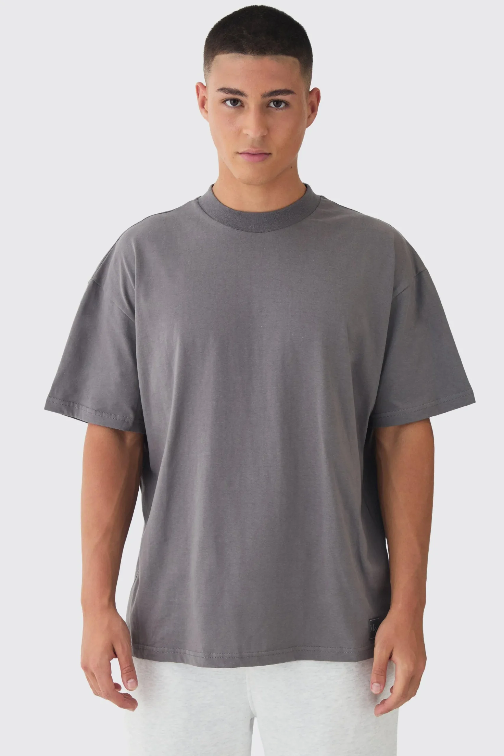 Man Oversized Extended Neck Heavyweight T-shirt | BoohooMAN UK