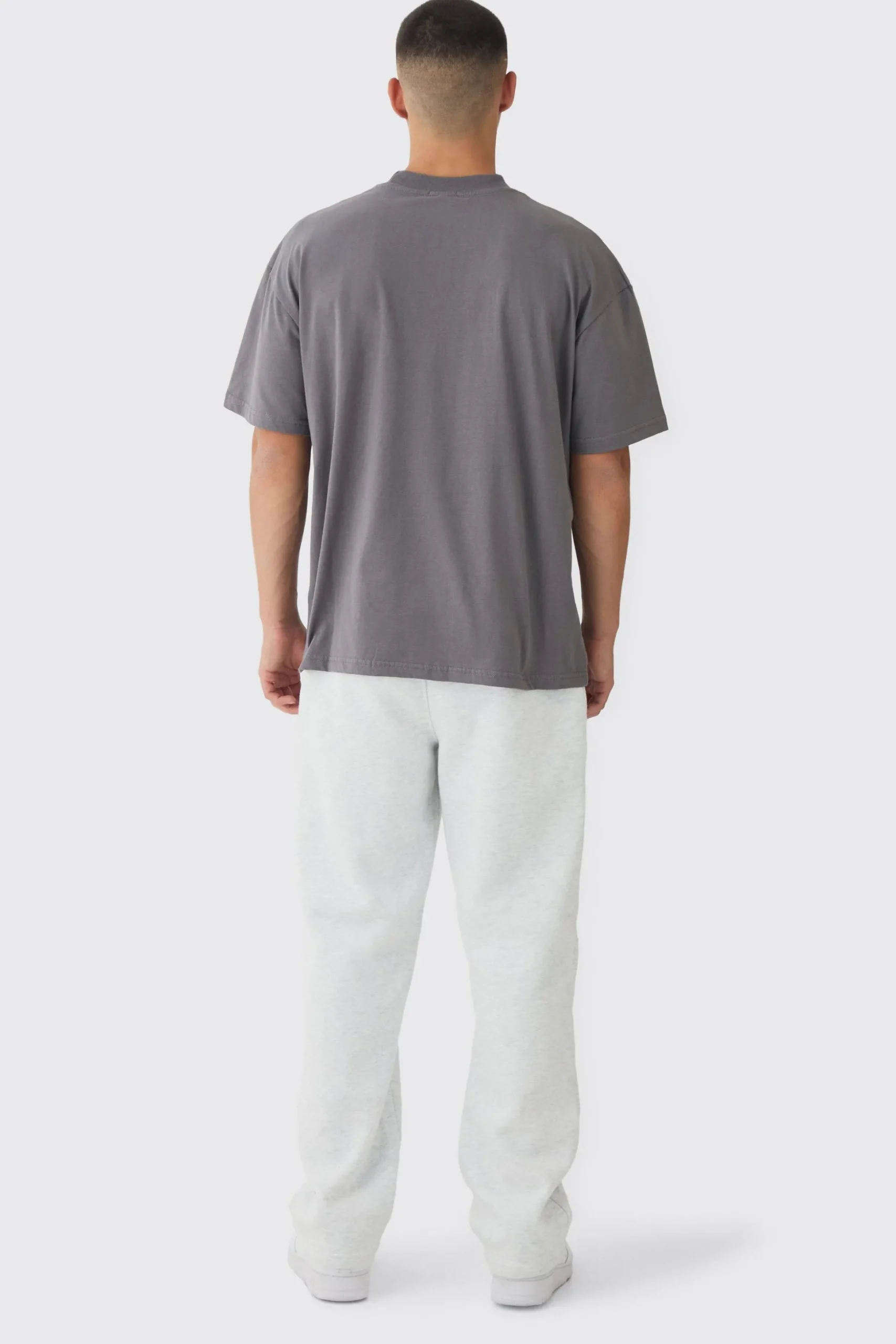Man Oversized Extended Neck Heavyweight T-shirt | BoohooMAN UK