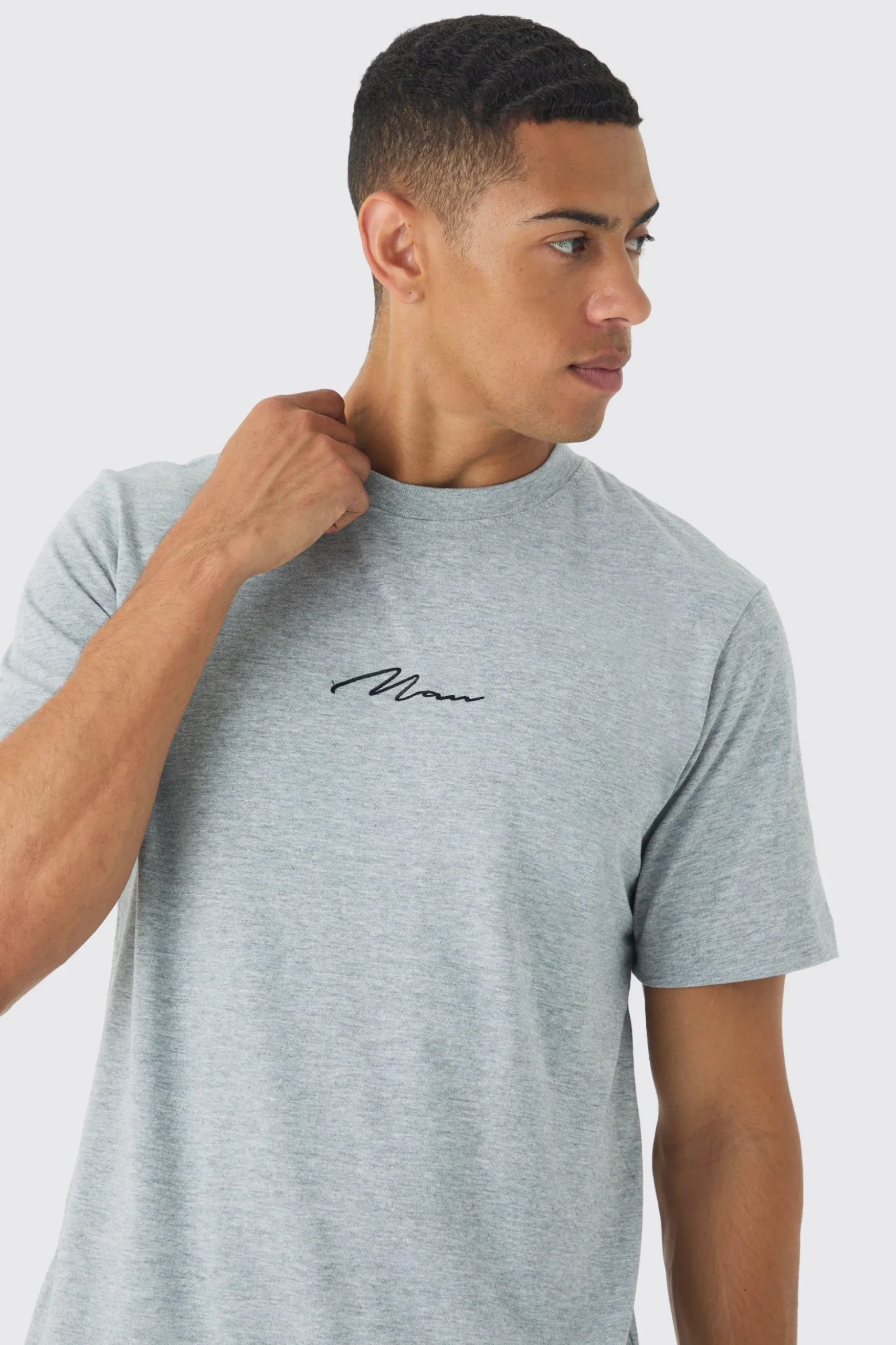 Man Signature Basic T-shirt | BoohooMAN UK