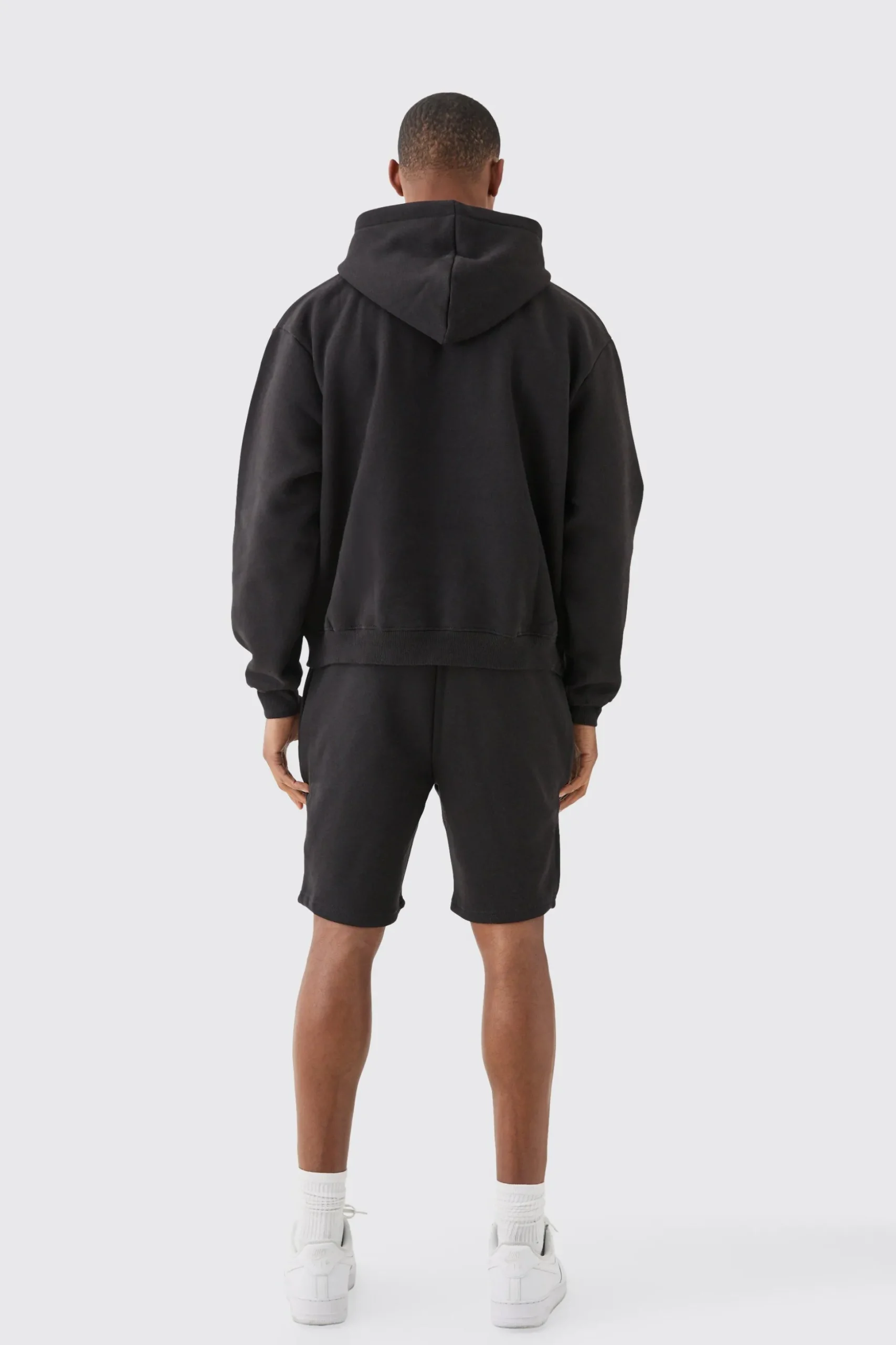 Man Signature Oversized Boxy Loose Short Tracksuit | BoohooMAN UK