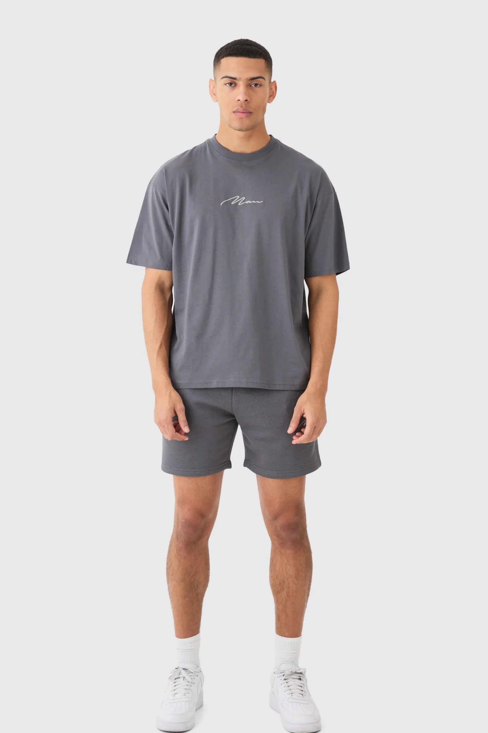 Man Signature T-shirt And Loose Short Set | BoohooMAN UK
