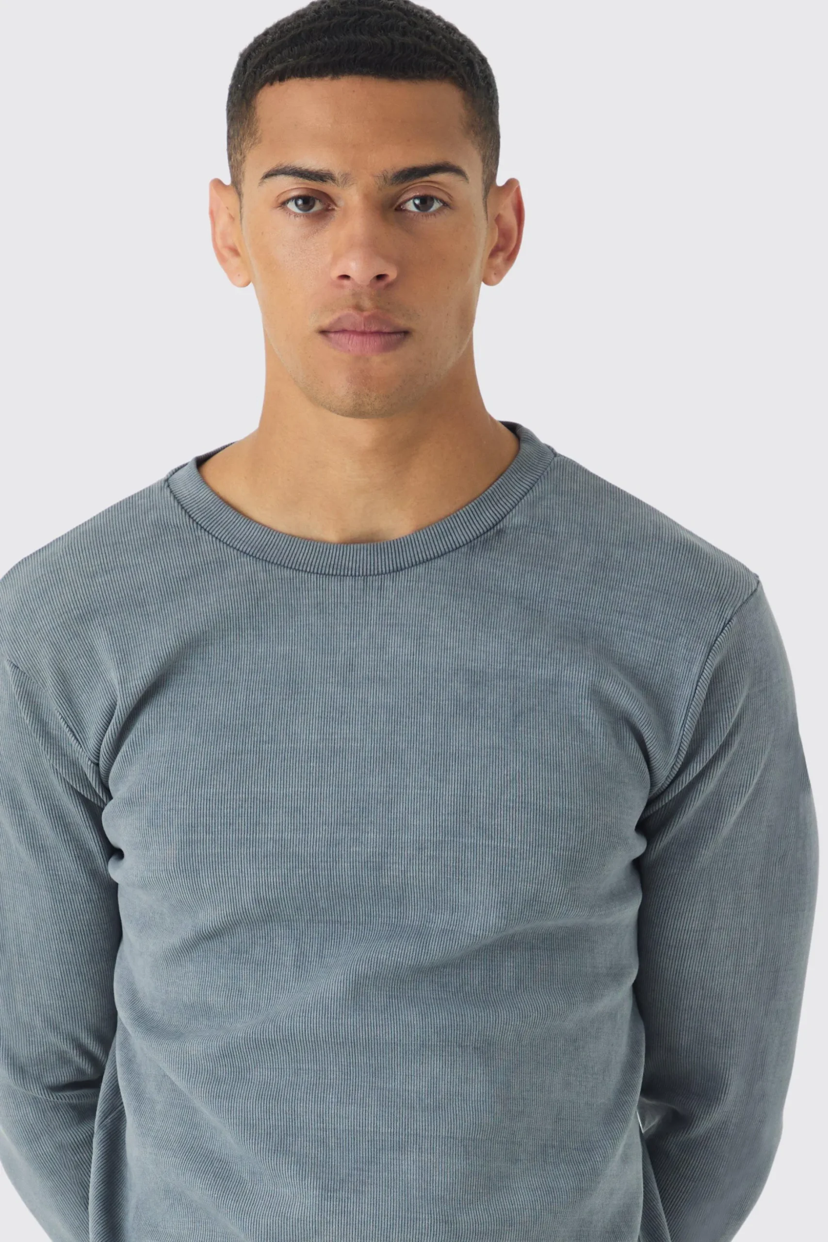 Muscle Fit Long Sleeve Heavyweight Ribbed Washed Jumper | BoohooMAN UK