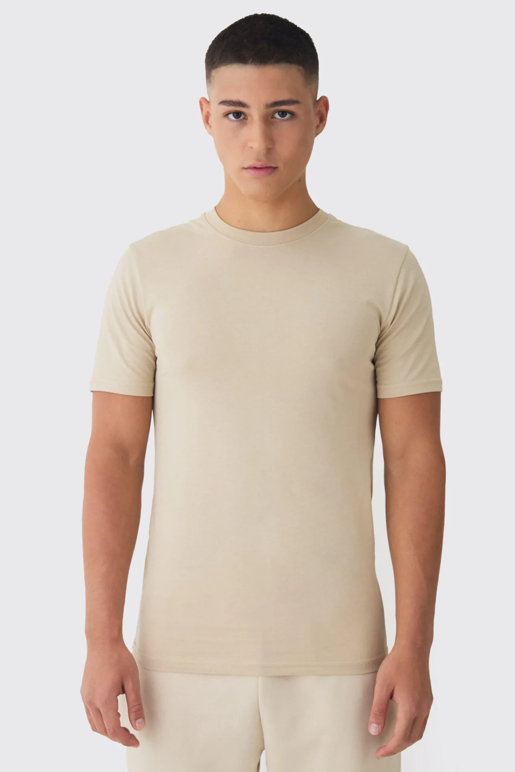 Muscle Fit T-shirt | BoohooMAN UK