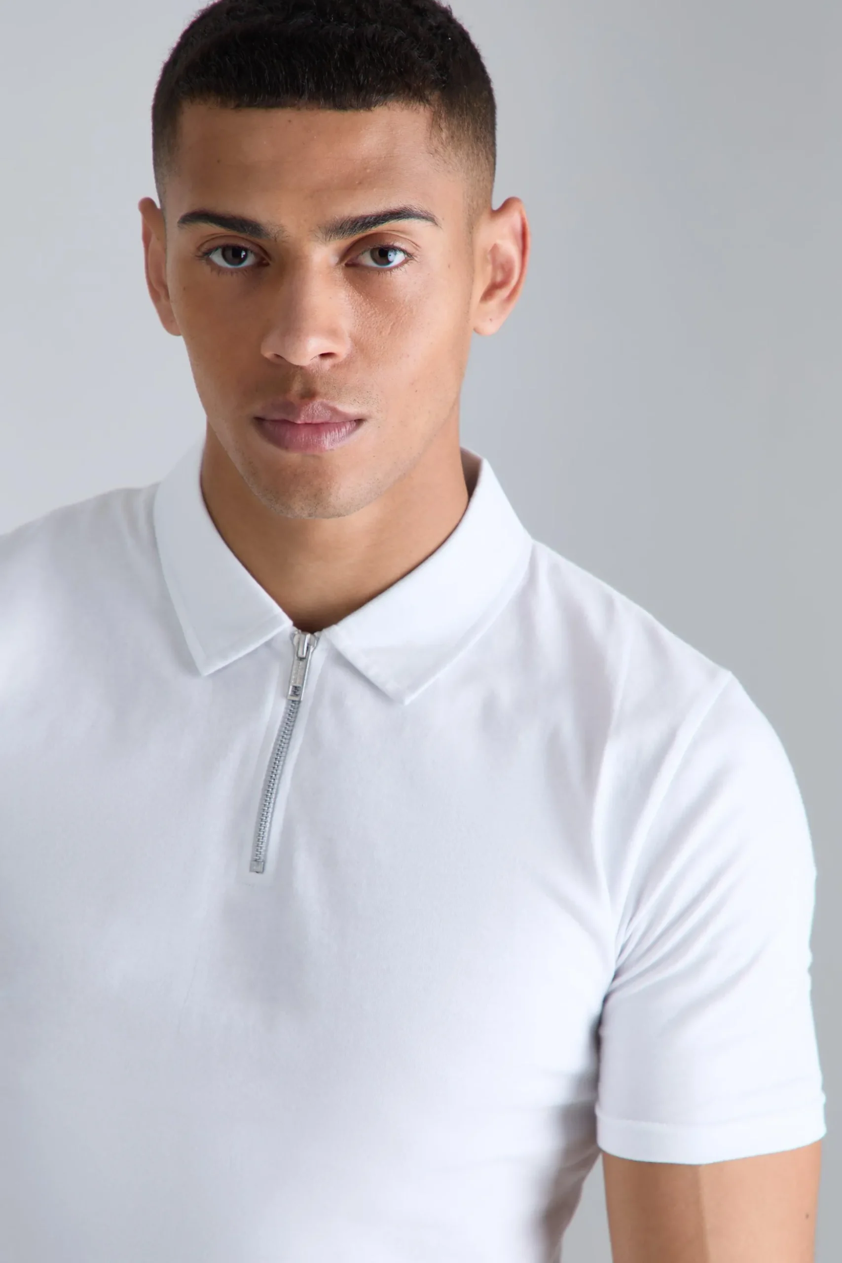 Muscle Zip Neck Polo | BoohooMAN UK