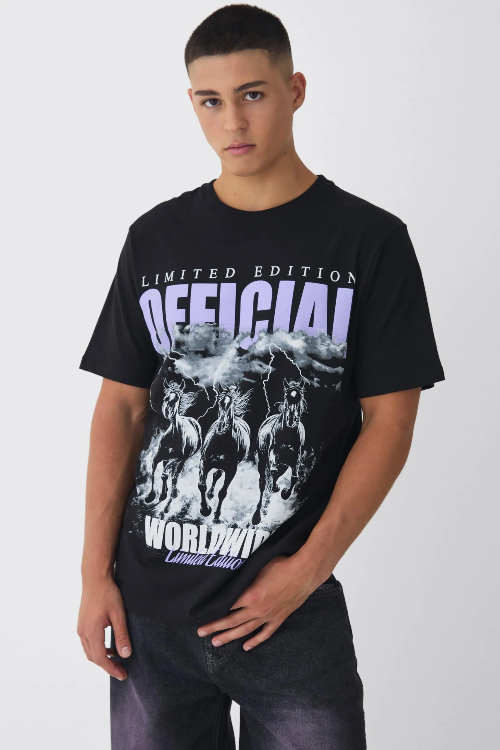 Official Horse Print T-Shirt | BoohooMAN UK