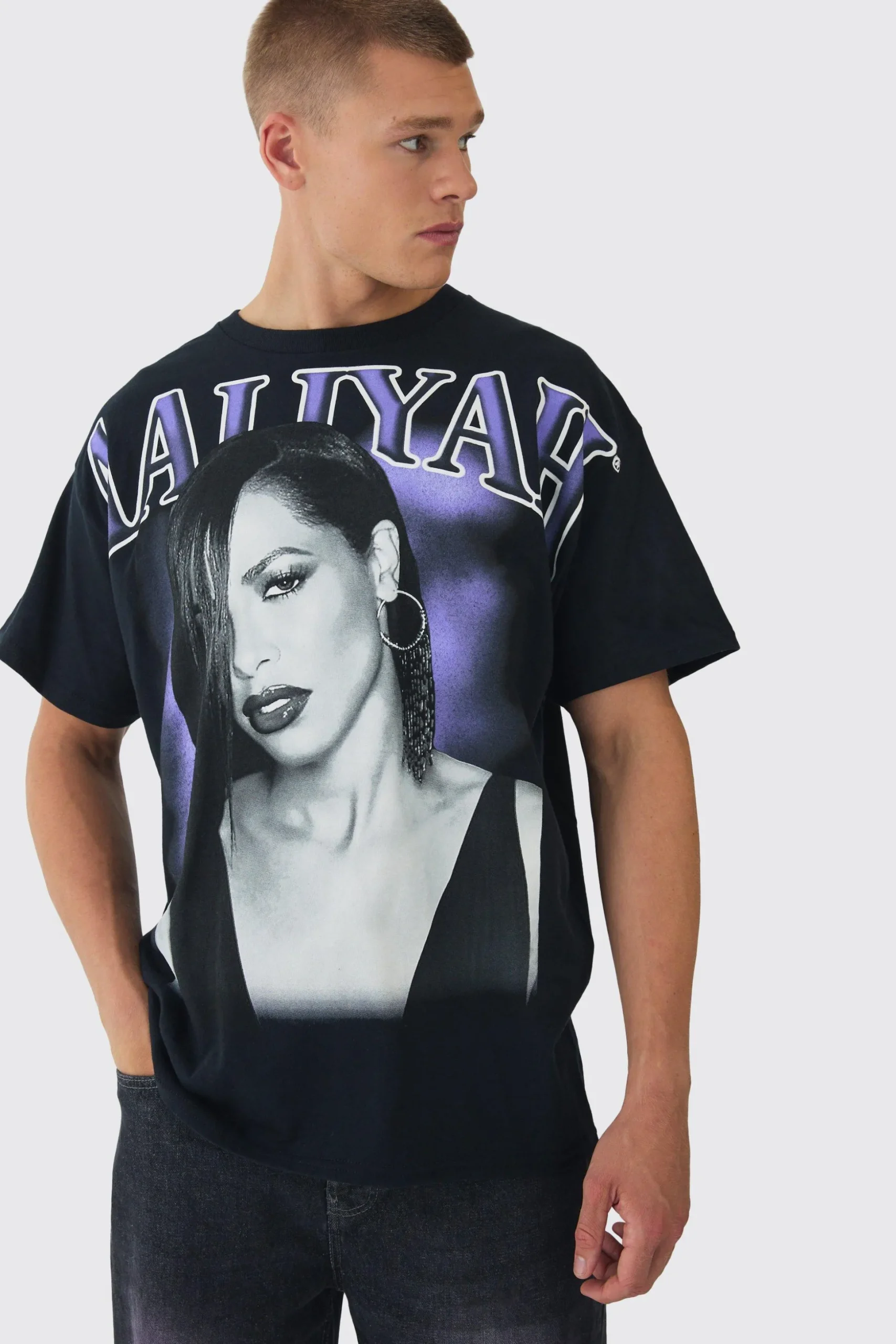 Oversized Aaliyah Over Seams License Print T-Shirt | BoohooMAN UK
