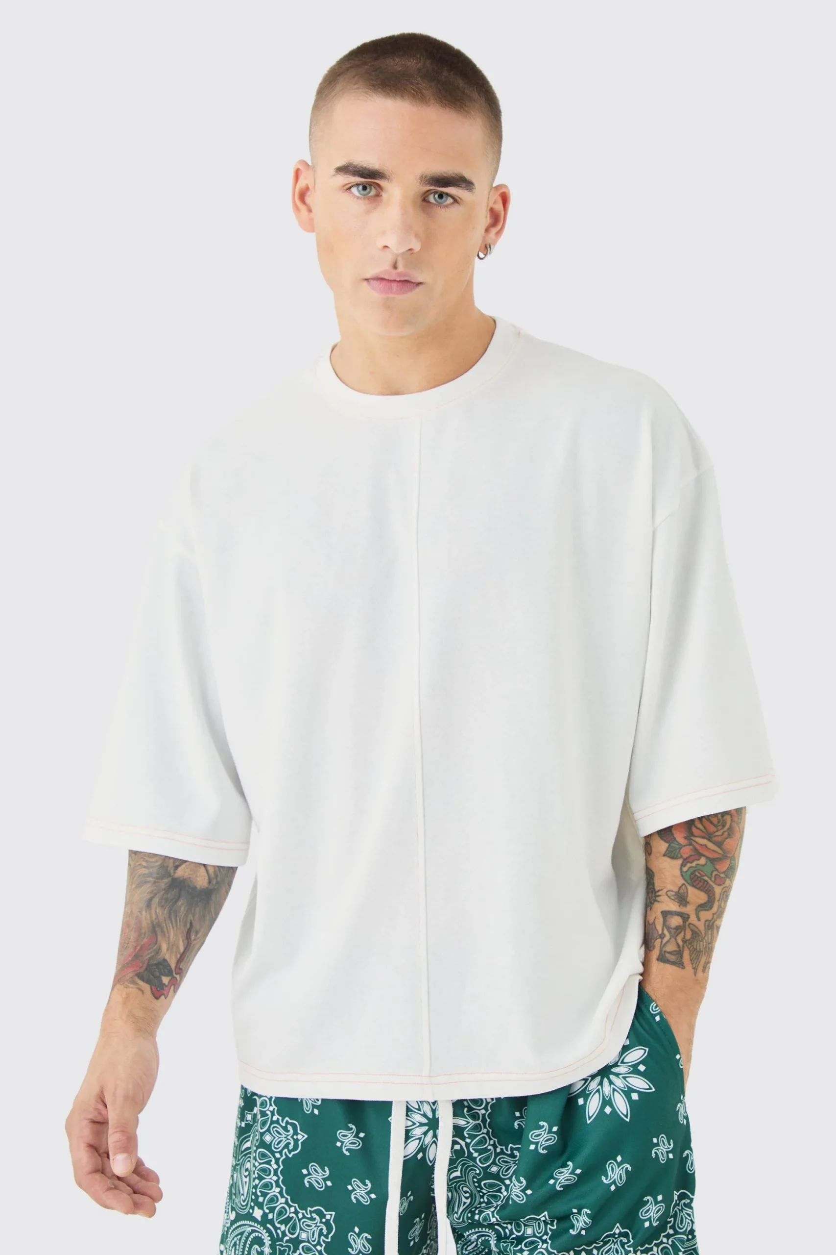 Oversized Boxy Contrast Stitch Half Sleeve T-shirt | BoohooMAN UK