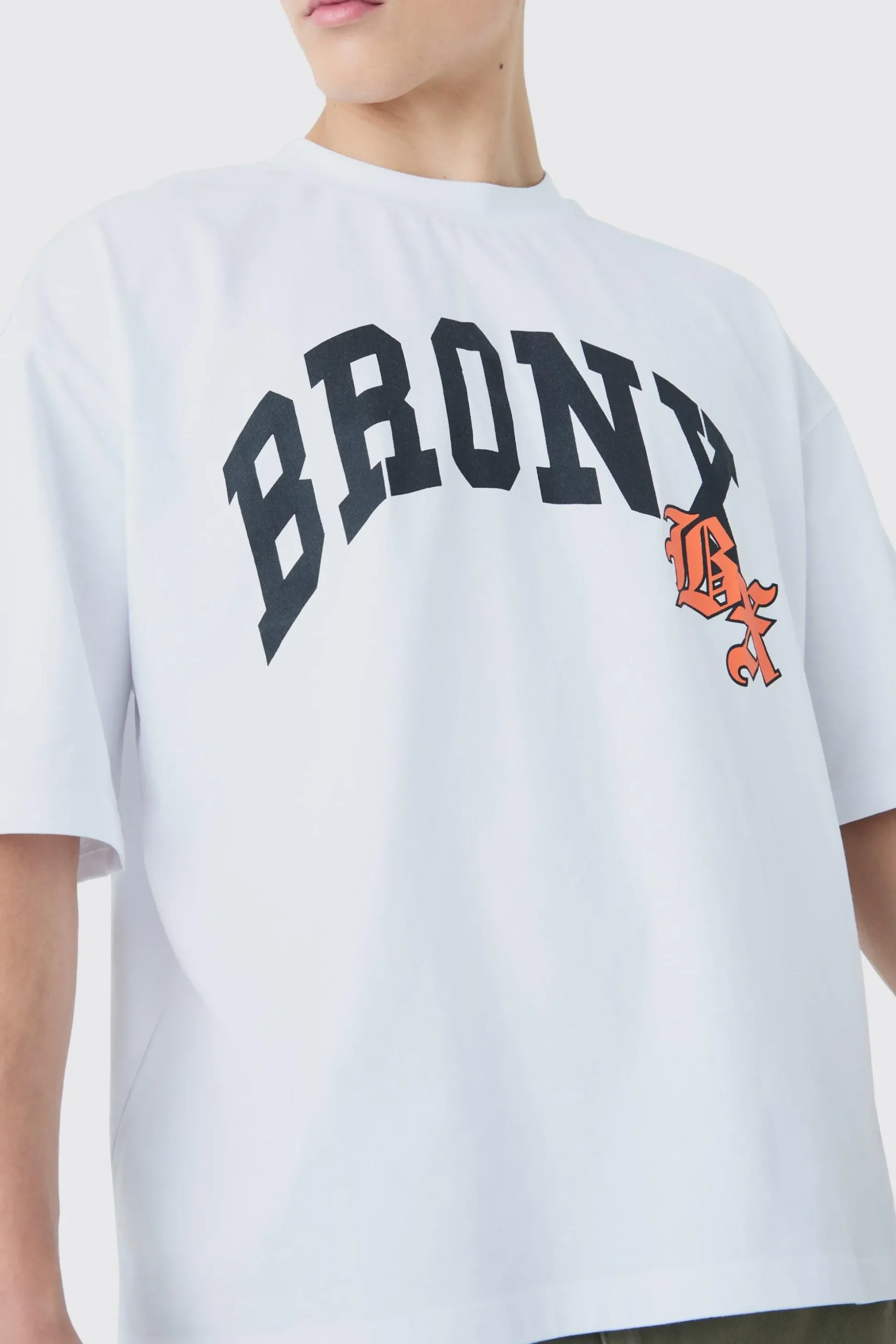 Oversized Boxy Extended Neck Bronx T-shirt | BoohooMAN UK