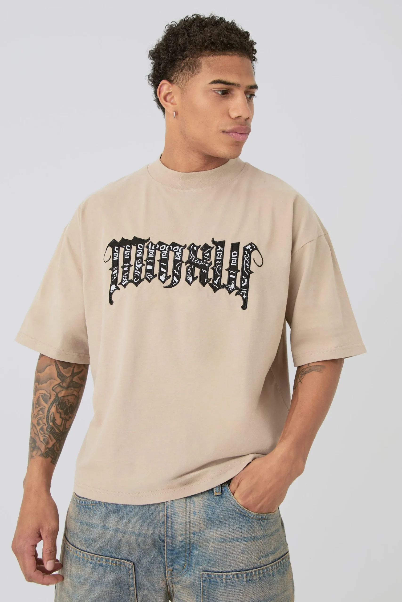 Oversized Boxy Extended Neck Peached Heavyweight Applique T-shirt | BoohooMAN UK