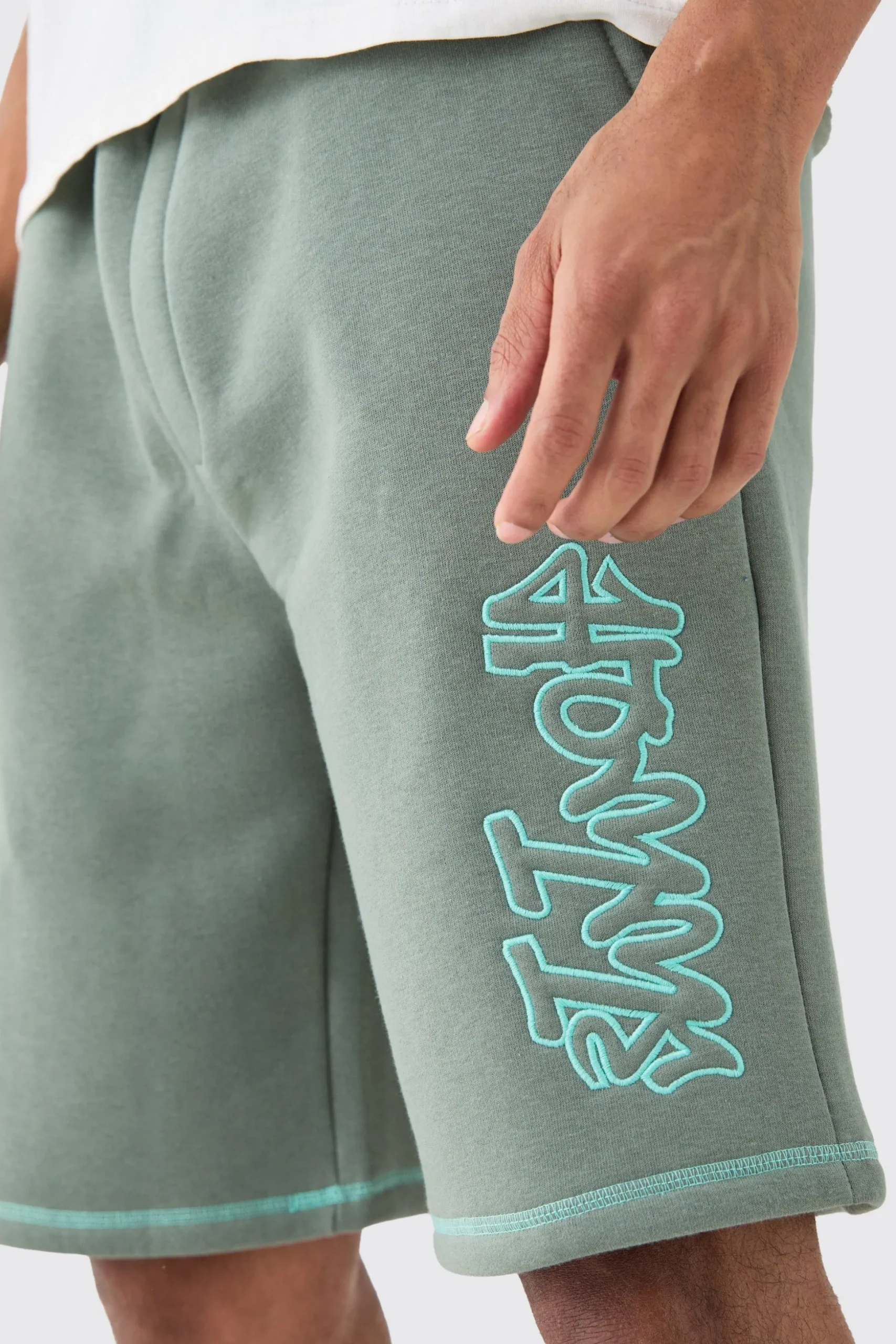 Oversized Contrast Stitch Applique Shorts | BoohooMAN UK