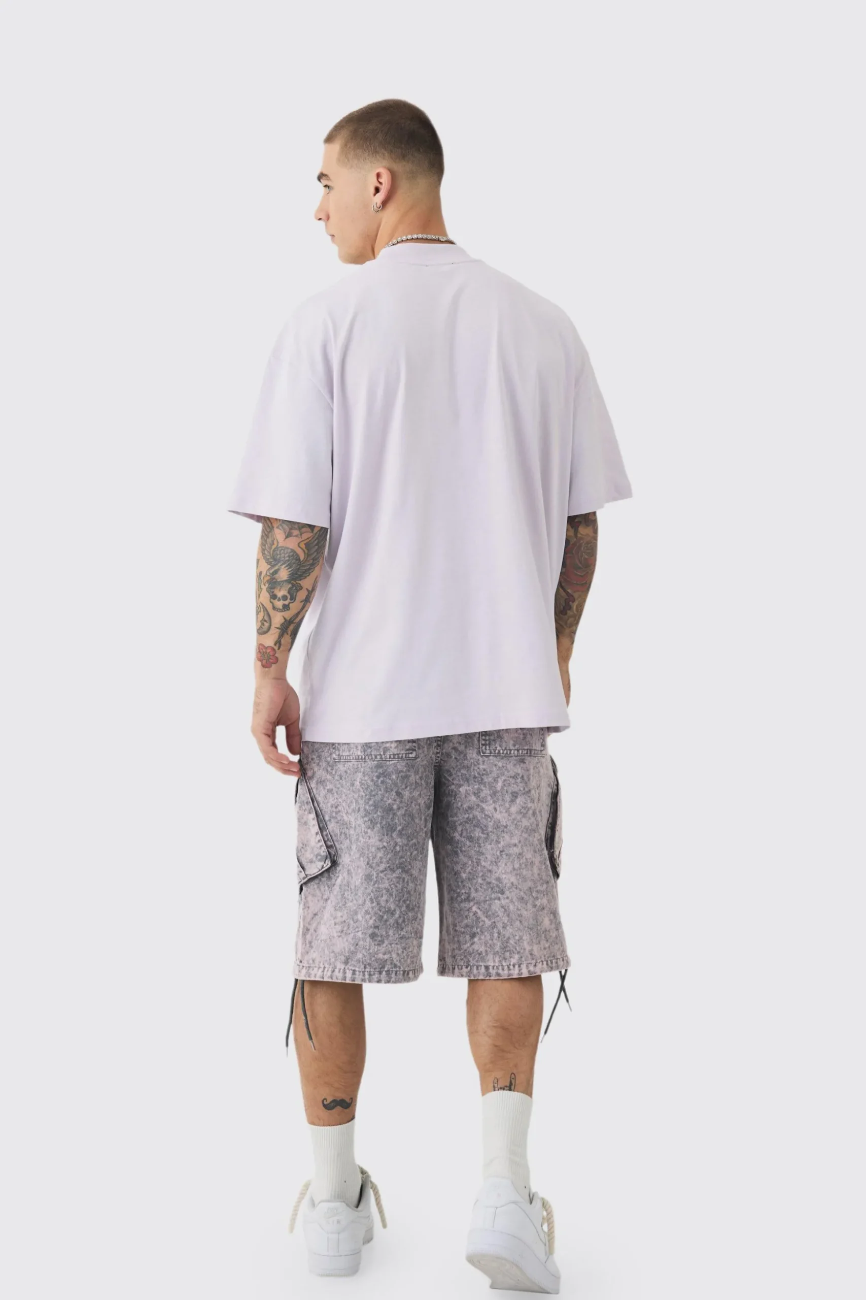 Oversized Extended Neck Edition Graphic T-shirt | BoohooMAN UK