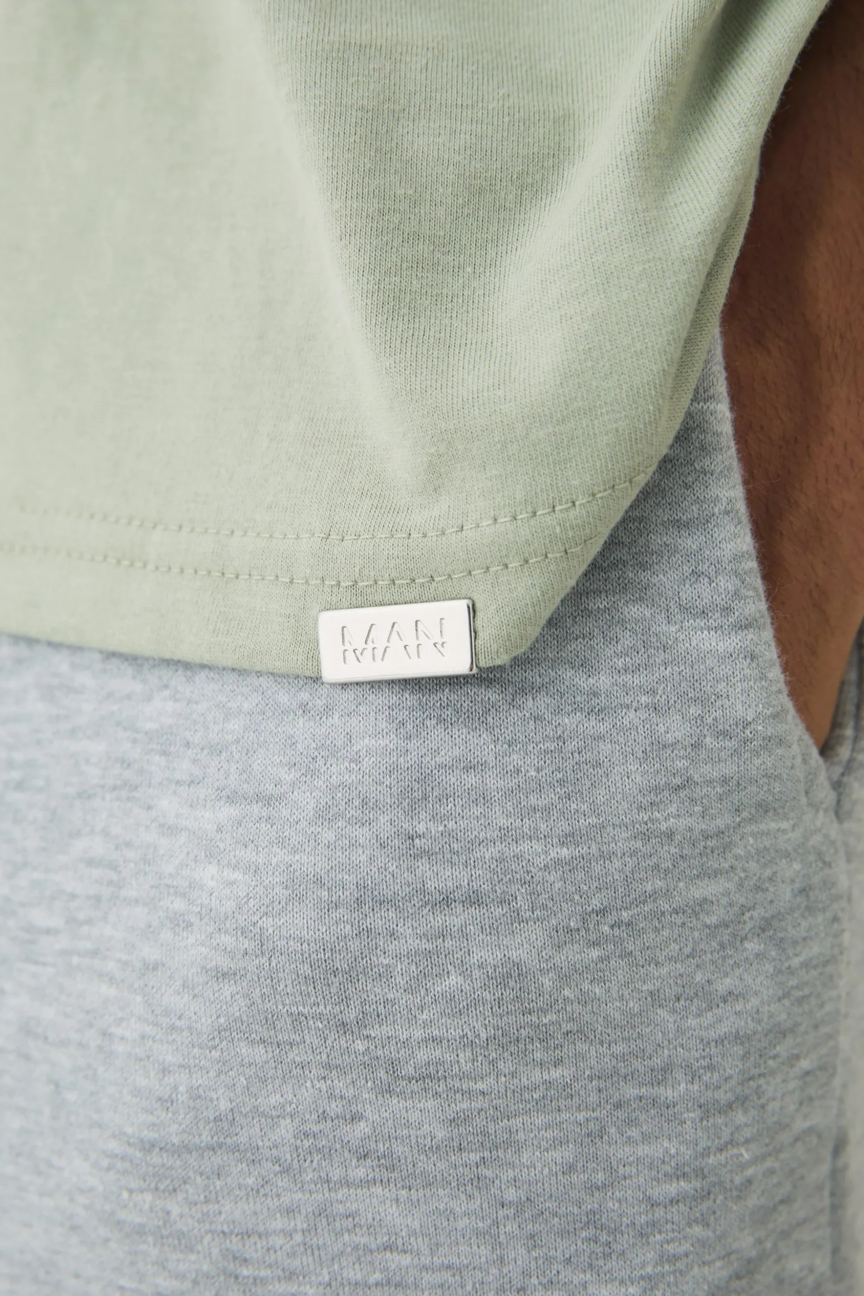 Oversized Extended Neck Heavyweight T-shirt | BoohooMAN UK