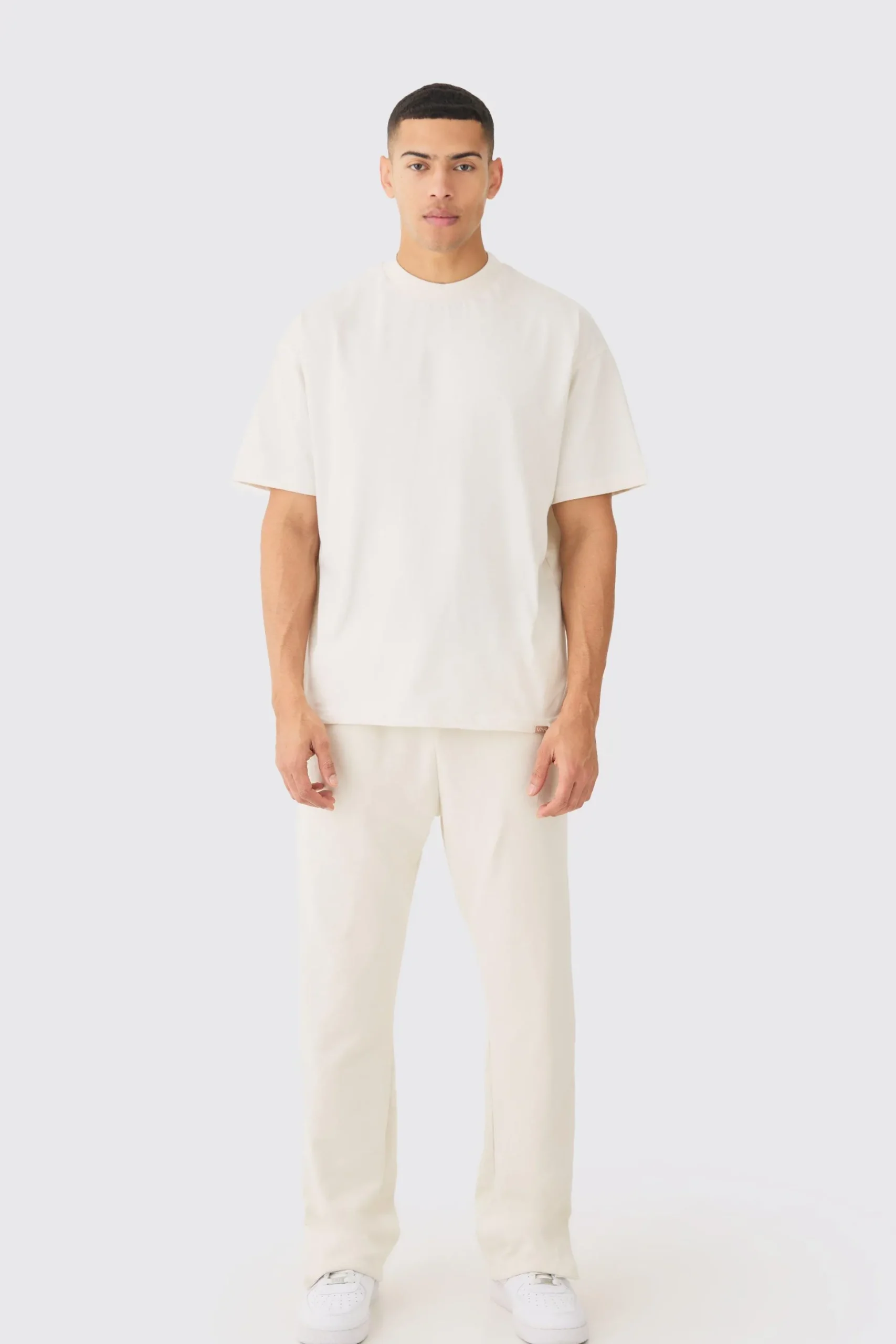 Oversized Extended Neck Heavyweight Tee And Jogger Set | BoohooMAN UK