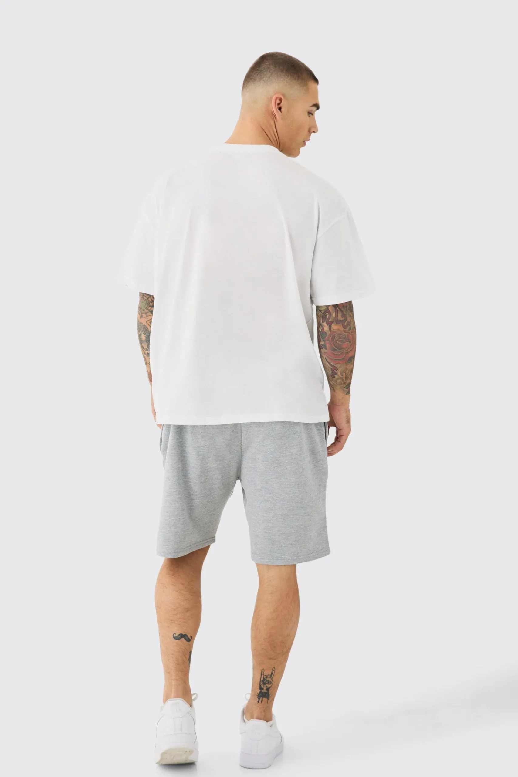 Oversized Extended Neck Moon Large Graphic Shorts Set | BoohooMAN UK