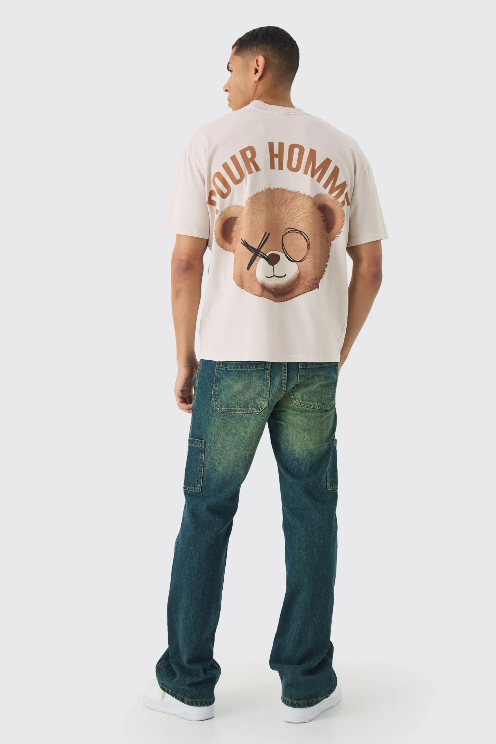 Oversized Extended Neck Over Seams Pour Homme Teddy Print T-Shirt | BoohooMAN UK