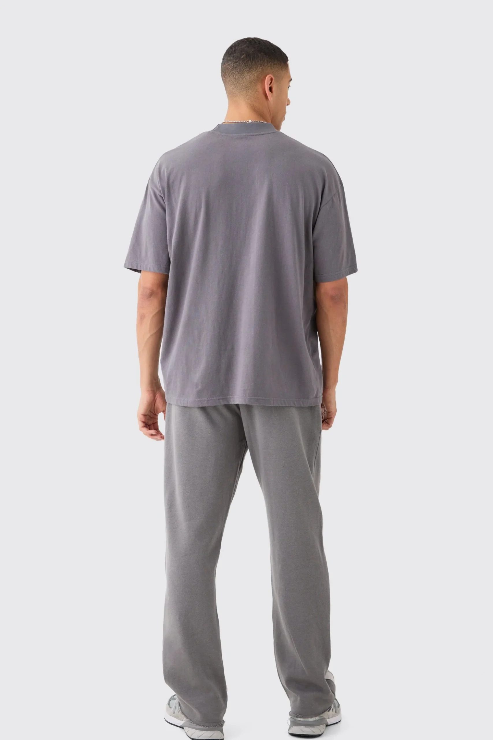Oversized Extended Neck T-shirt | BoohooMAN UK