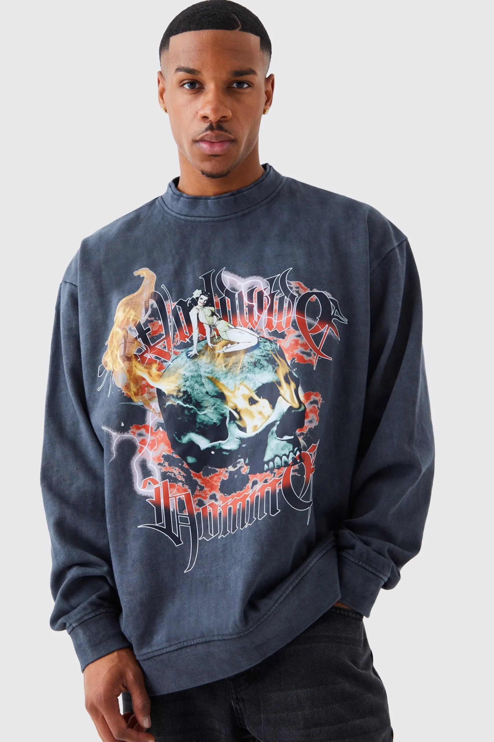 Oversized Heavy Washed Graphic Sweatshirt | BoohooMAN UK