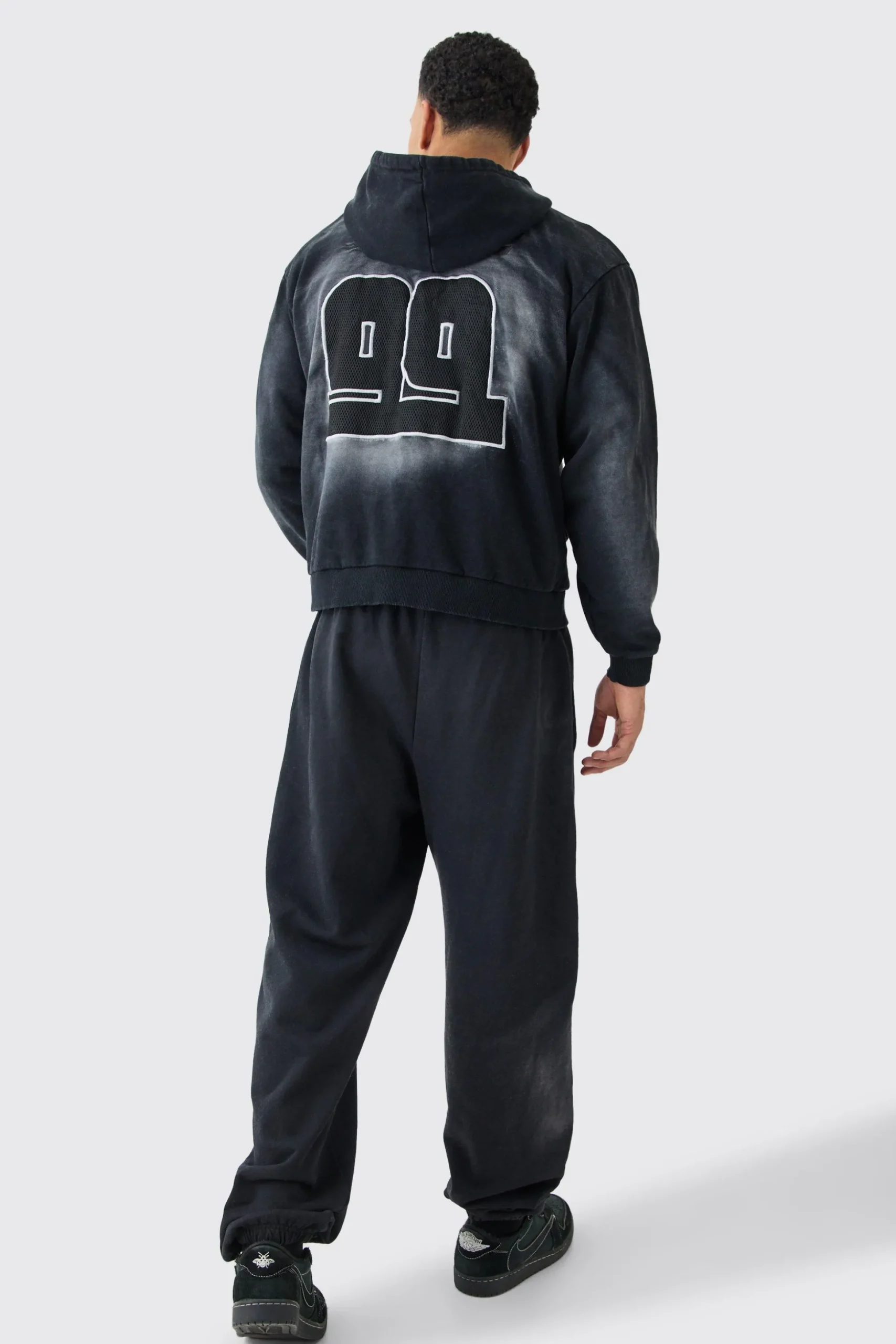 Oversized Heavy Washed Jogger | BoohooMAN UK