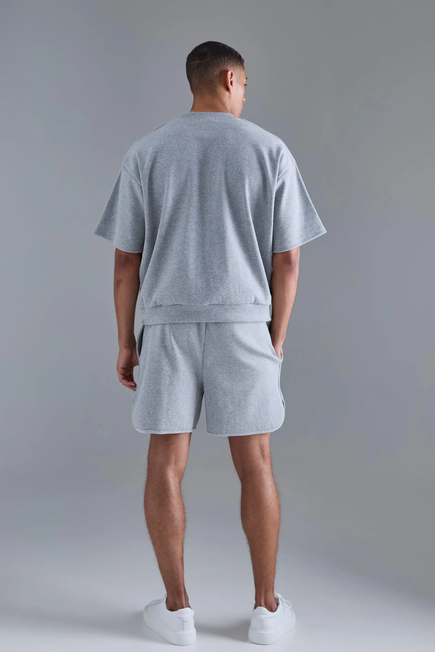 Oversized Heavyweight Ribbed Short Sleeve Sweatshirt | BoohooMAN UK