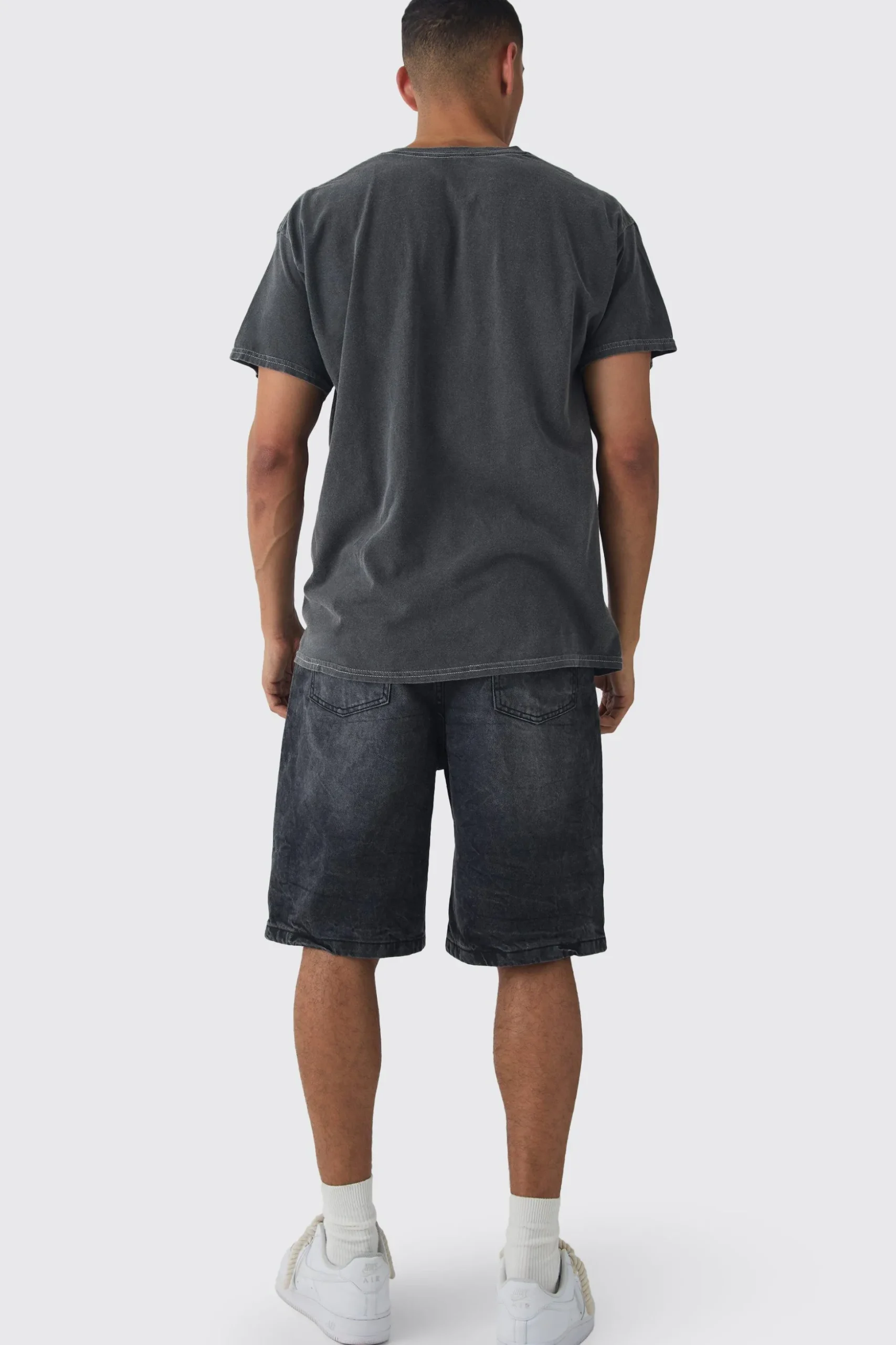 Oversized Mickey Mouse Disney Wash License Print T-shirt | BoohooMAN UK