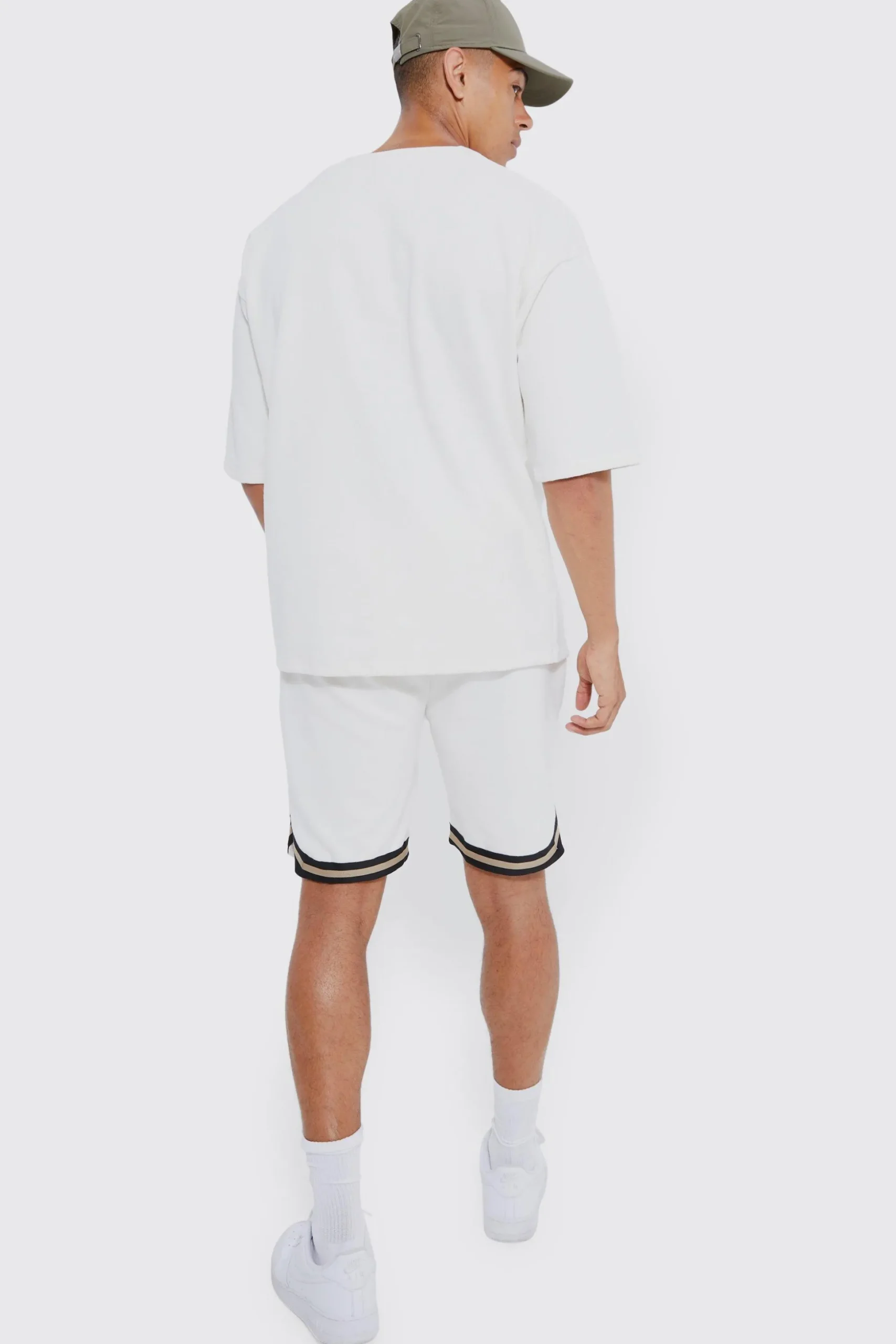 Oversized Official Baseball Polo & Short Set | BoohooMAN UK