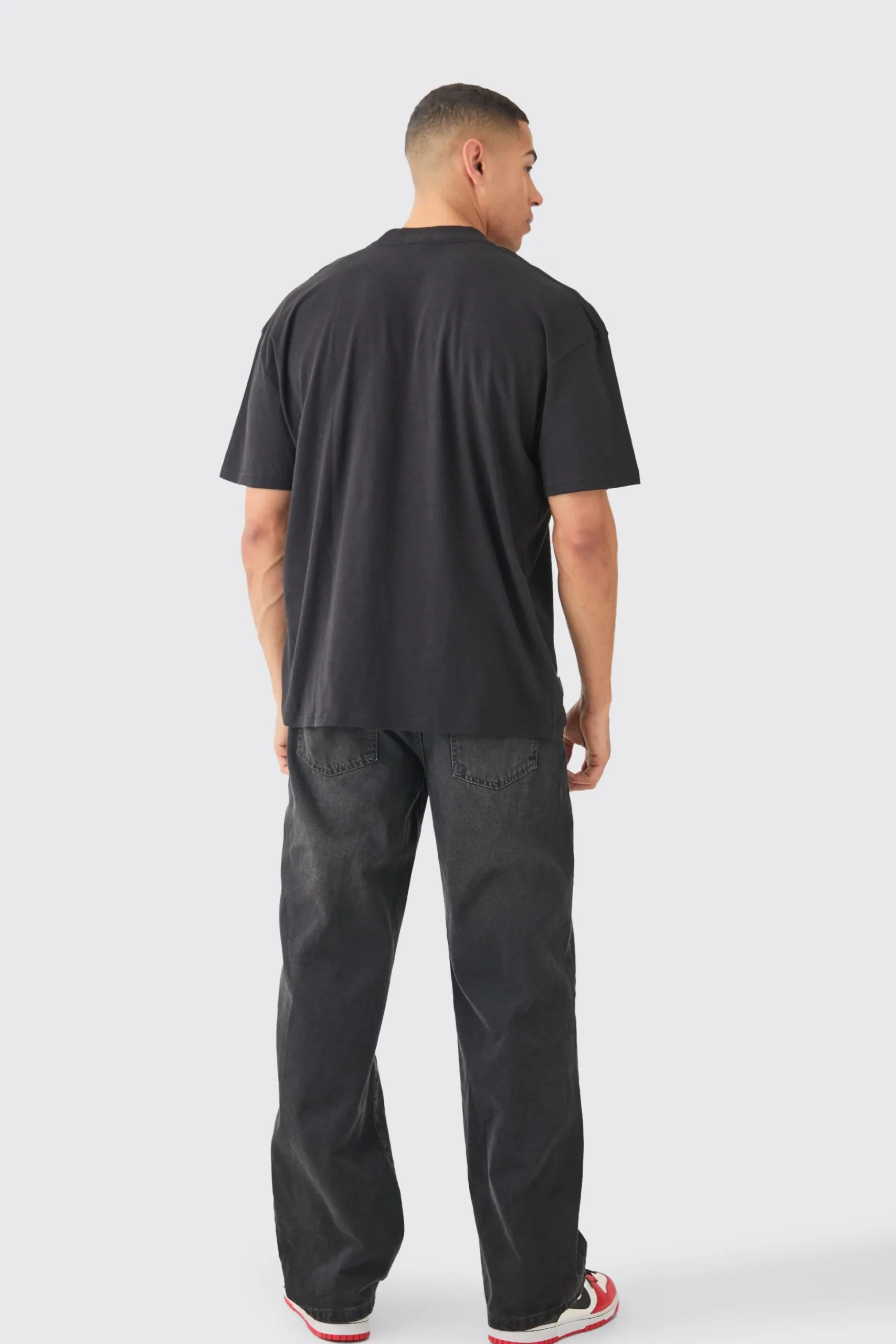 Oversized Official Over Seams Graphic T-shirt | BoohooMAN UK