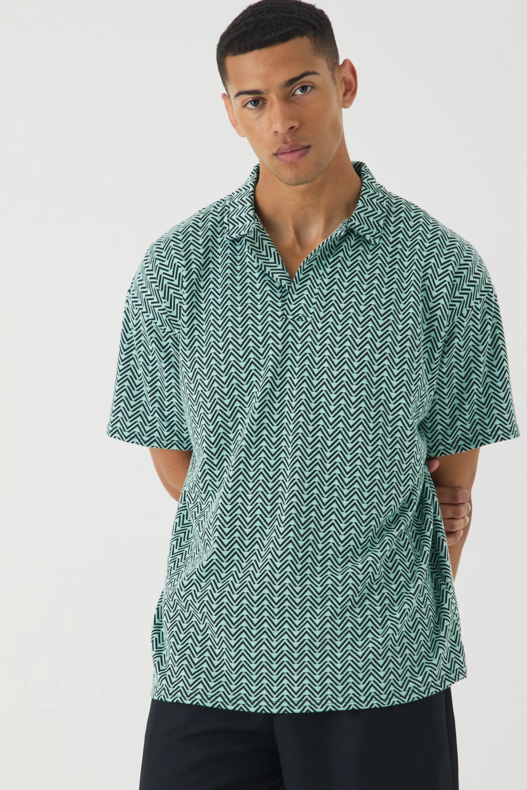 Oversized Revere Stripe Polo | BoohooMAN UK