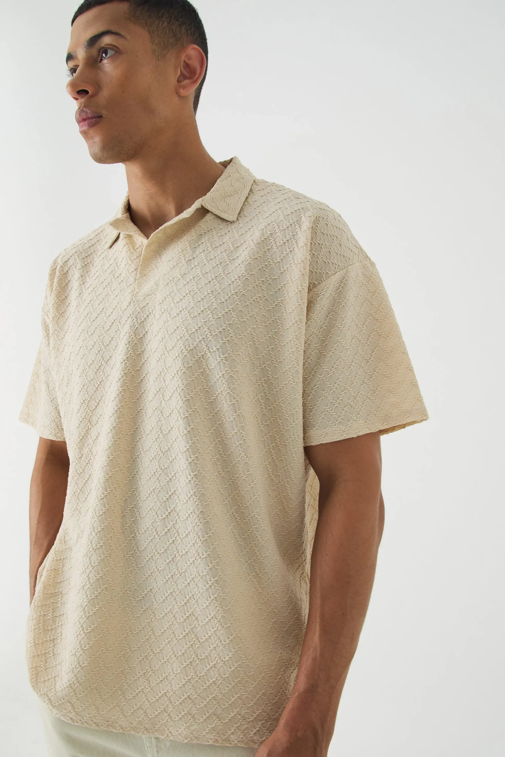 Oversized Revere Texture Polo | BoohooMAN UK