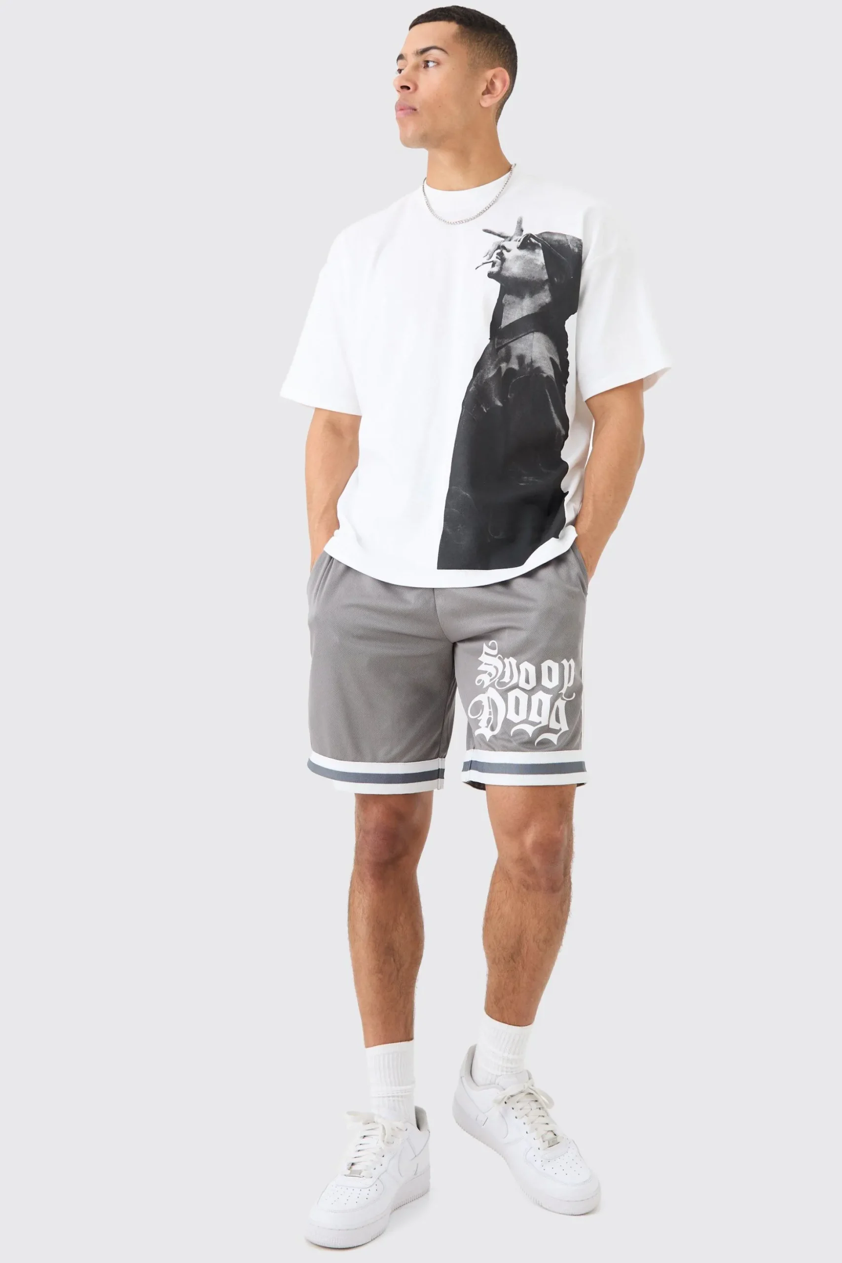 Oversized Snoop Dog License T-shirt And Mesh Short Set | BoohooMAN UK