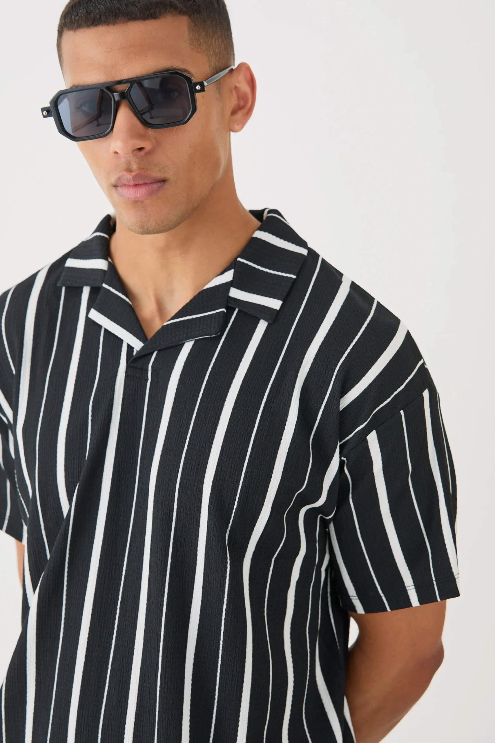 Oversized Texture Revere Polo | BoohooMAN UK