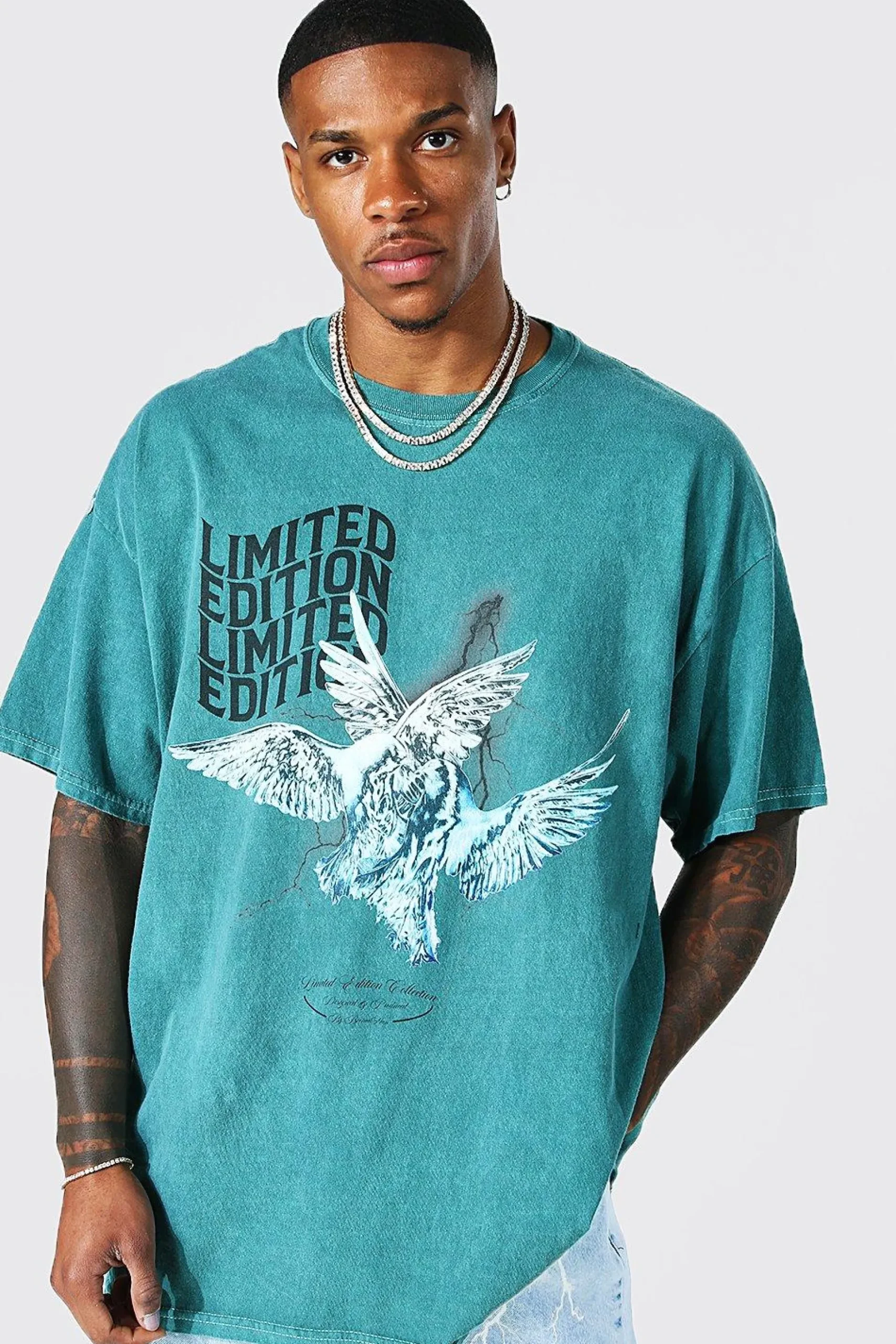 Oversized Washed Dove Graphic T-Shirt | BoohooMAN UK