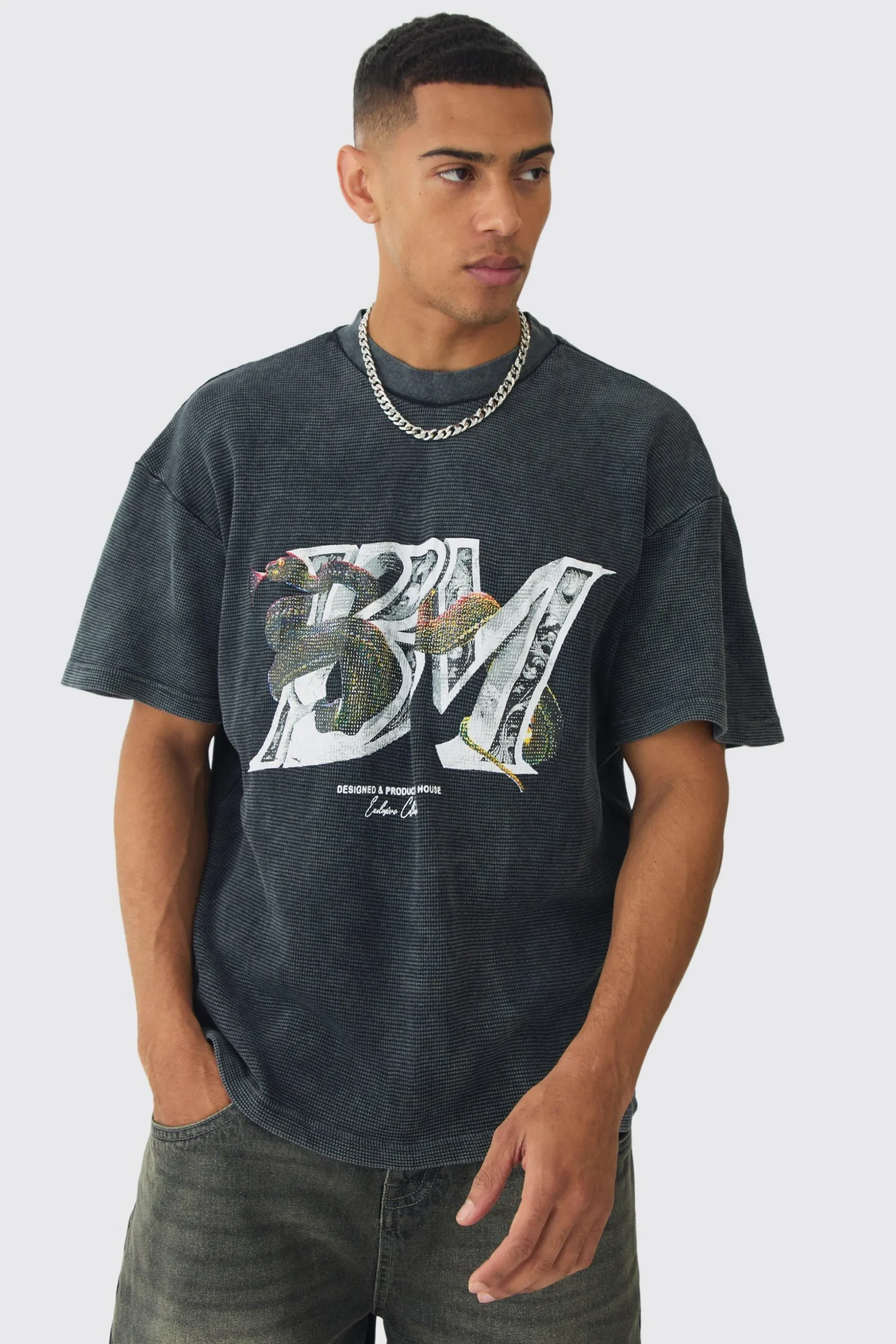 Oversized Washed Graphic BM Heavyweight Waffle T-shirt | BoohooMAN UK