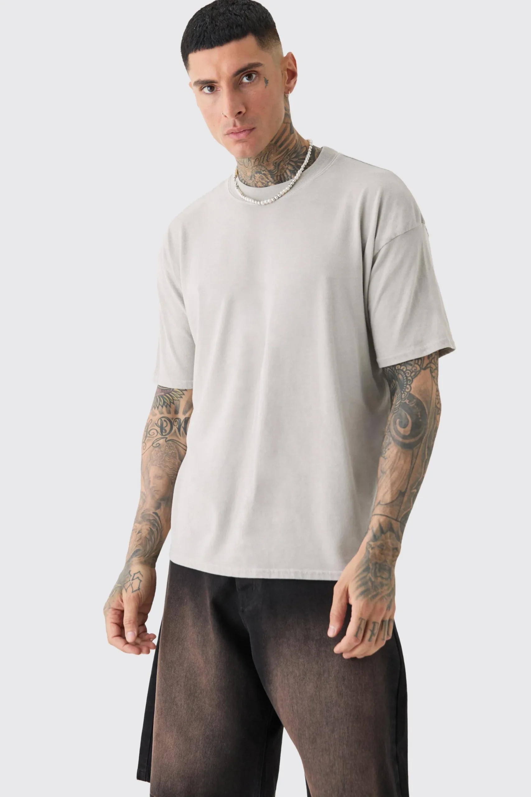 Oversized Washed Heart Web Back Print T-shirt | BoohooMAN UK