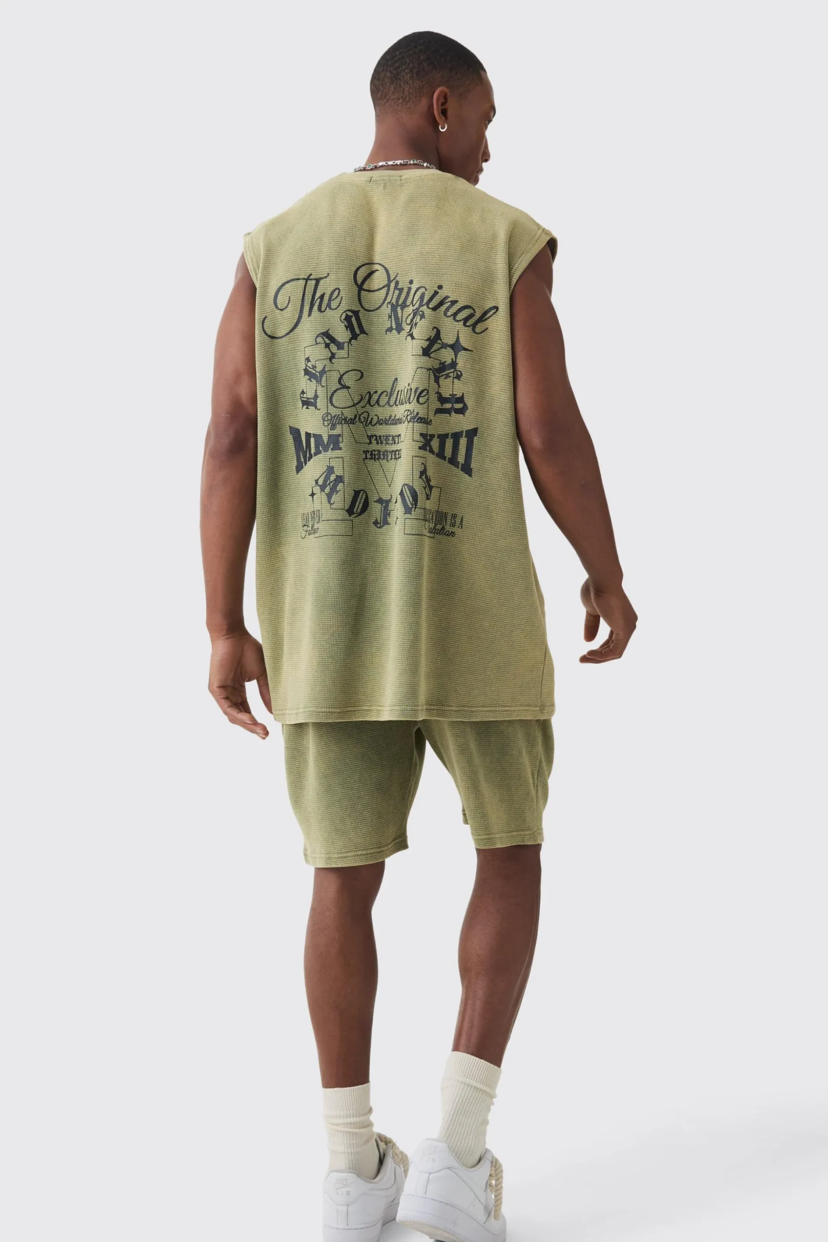 Oversized Washed Heavyweight Waffle Graphic Tank & Short Set | BoohooMAN UK