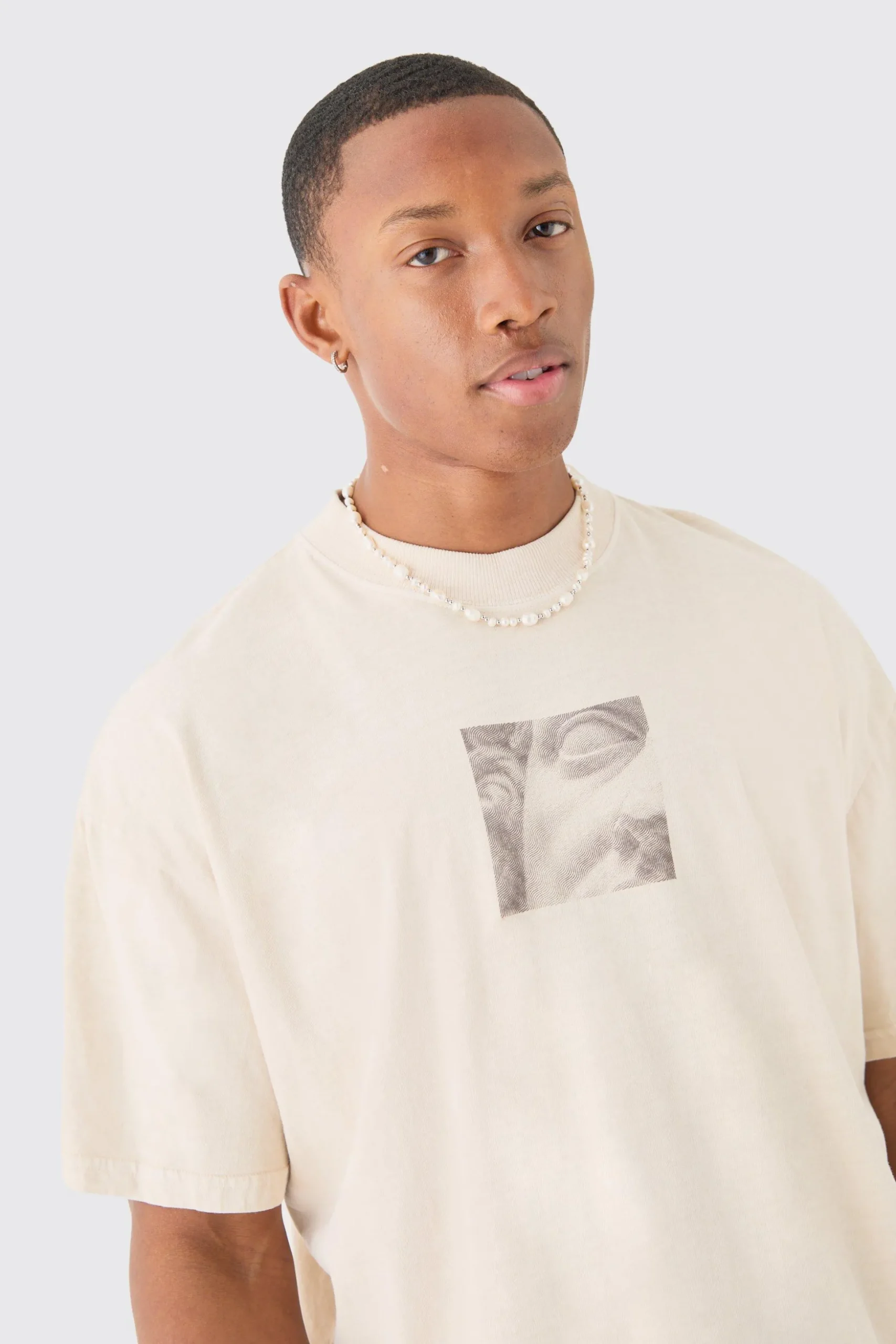 Oversized Washed Statue Print T-shirt | BoohooMAN UK