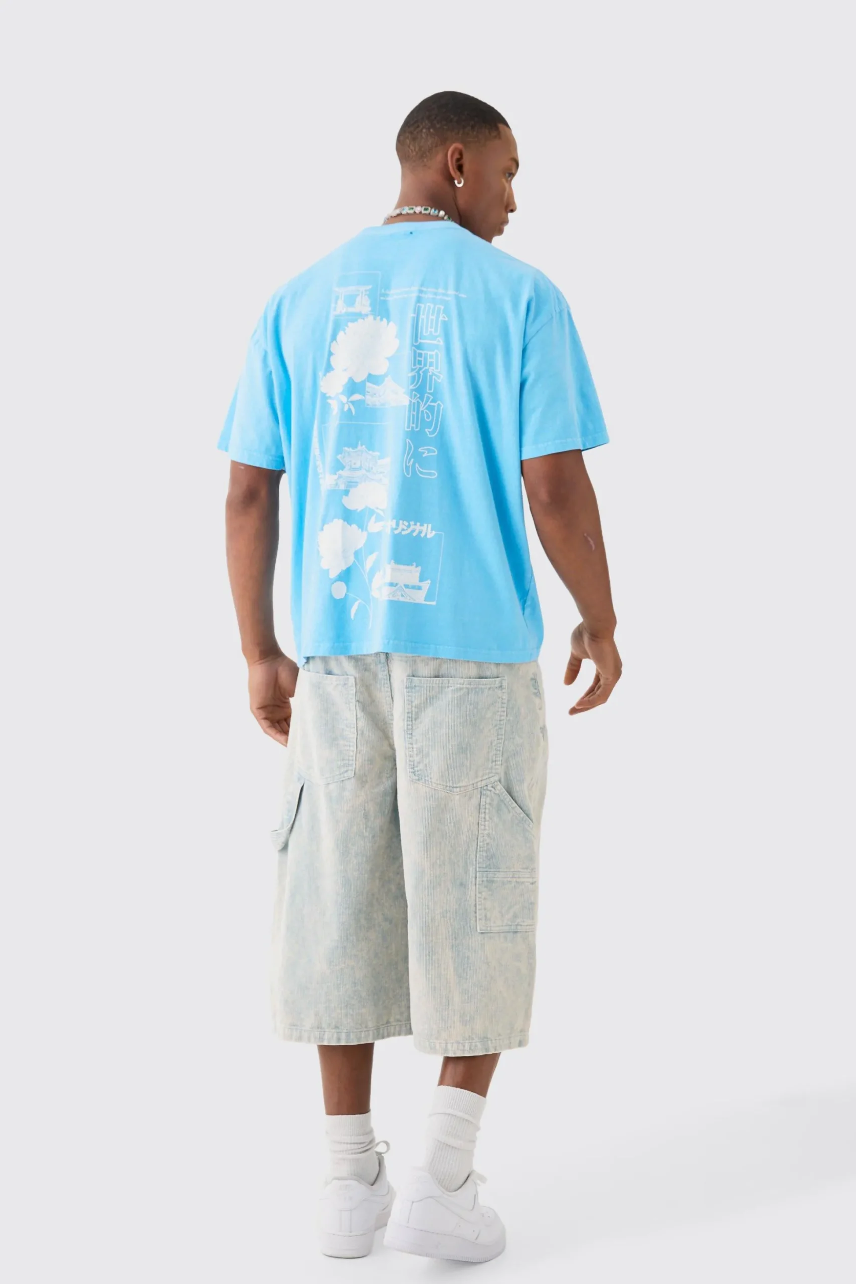 Oversized Washed Stencil Floral Back Print T-shirt | BoohooMAN UK