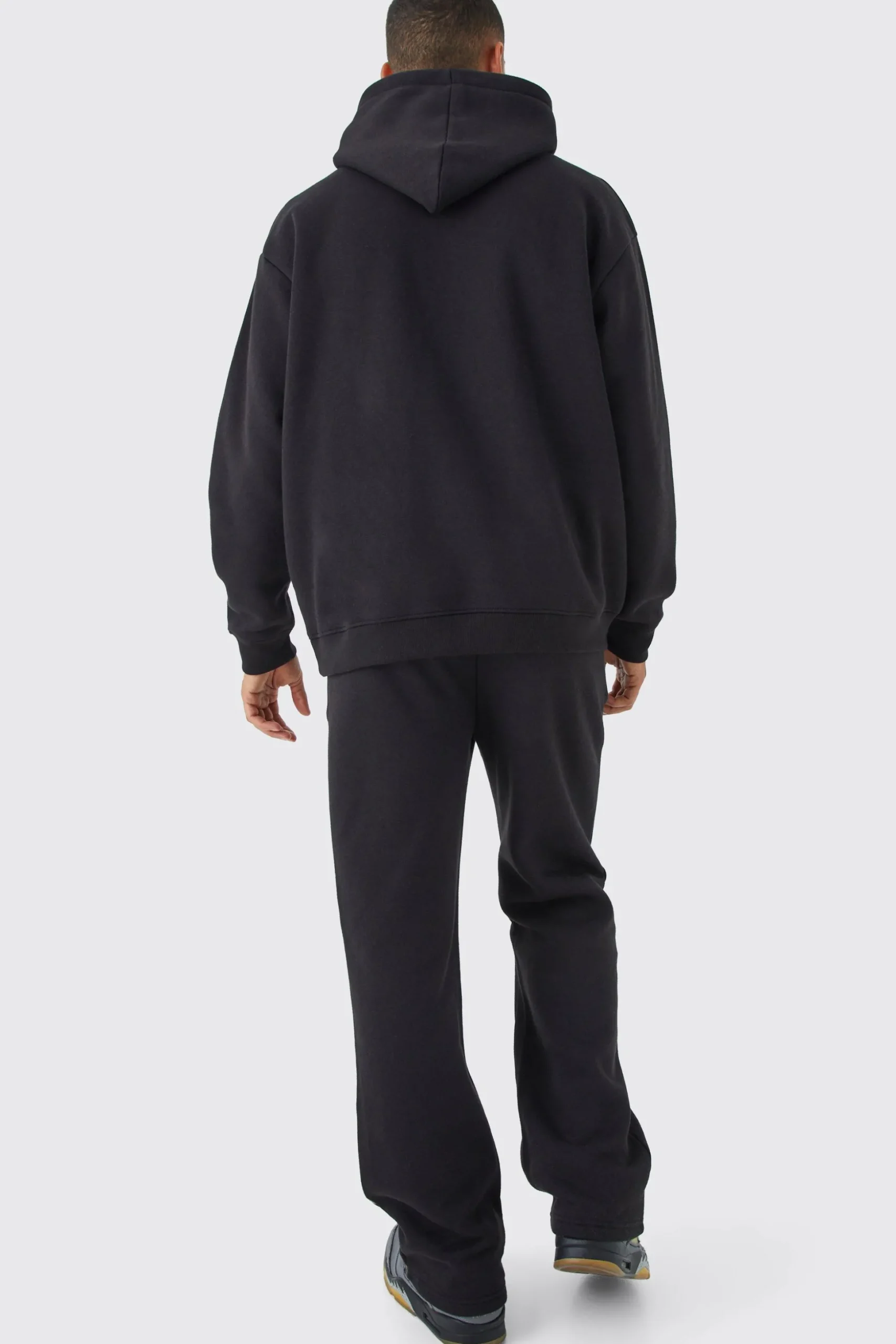Oversized Worldwide Graffiti Print Tracksuit | BoohooMAN UK