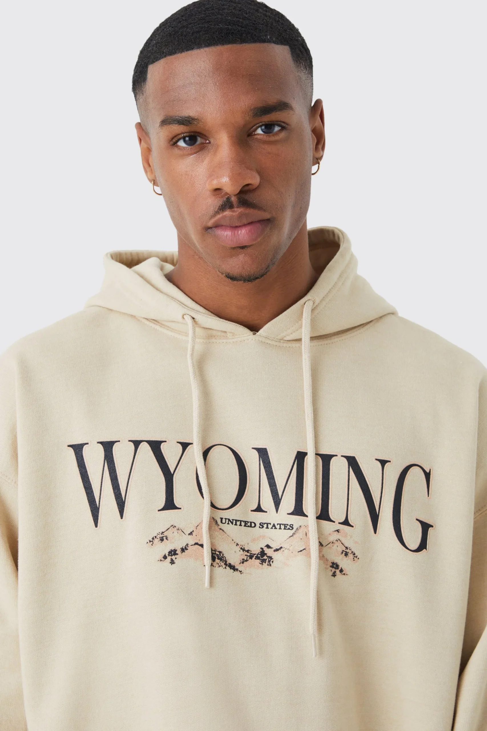 Oversized Wyoming Mountain Graphic Hoodie | BoohooMAN UK