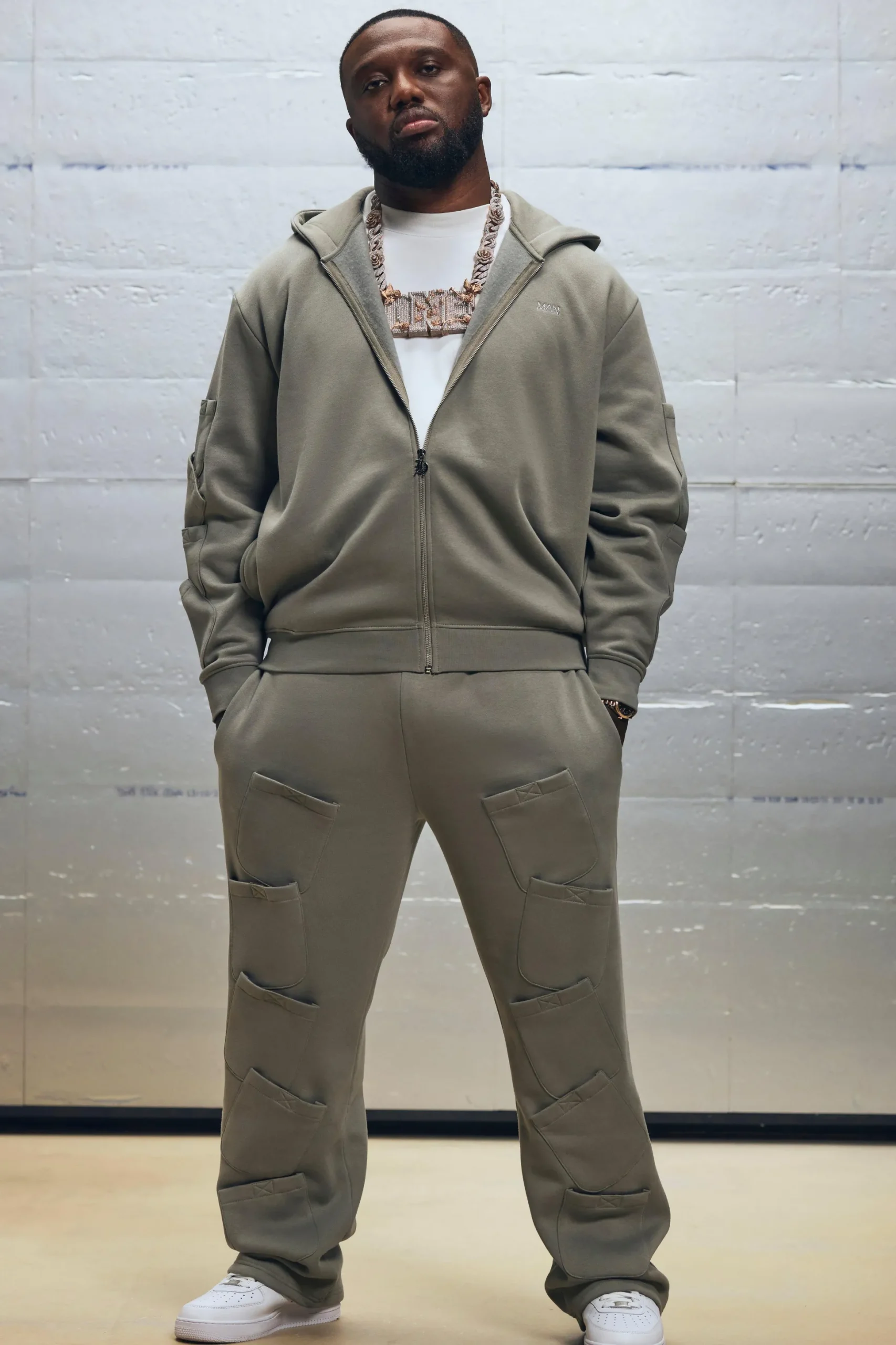 Oversized Zip Through Cargo Pocket Detail Hooded Tracksuit | BoohooMAN UK