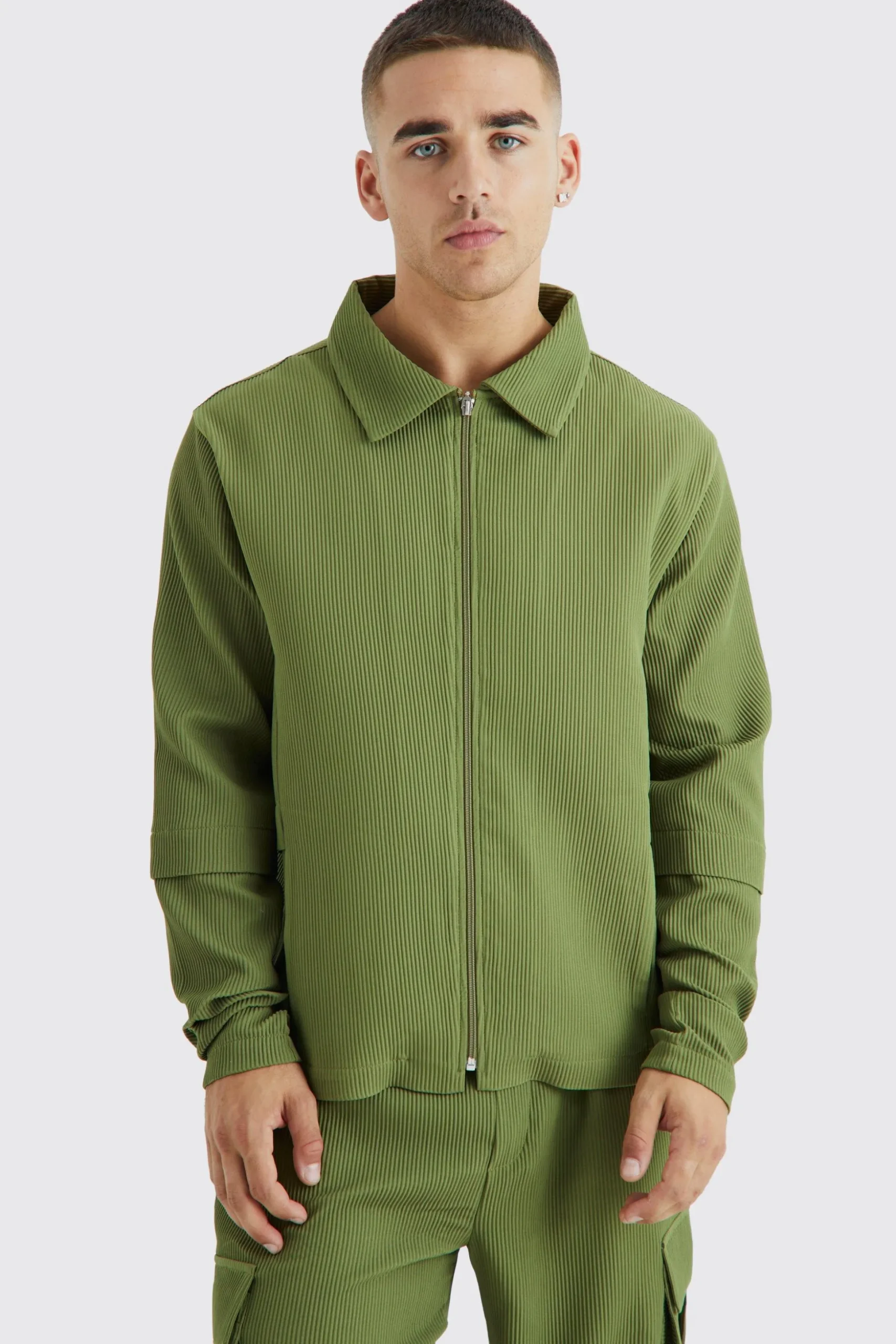 Pleated Zip Shirt & Elasticated Straight Cargo Set | BoohooMAN UK
