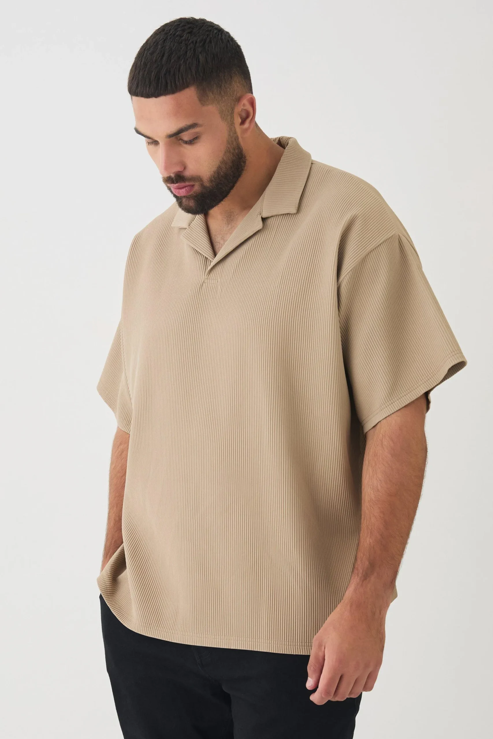 Plus Drop Revere Pleated Polo In Taupe | BoohooMAN UK