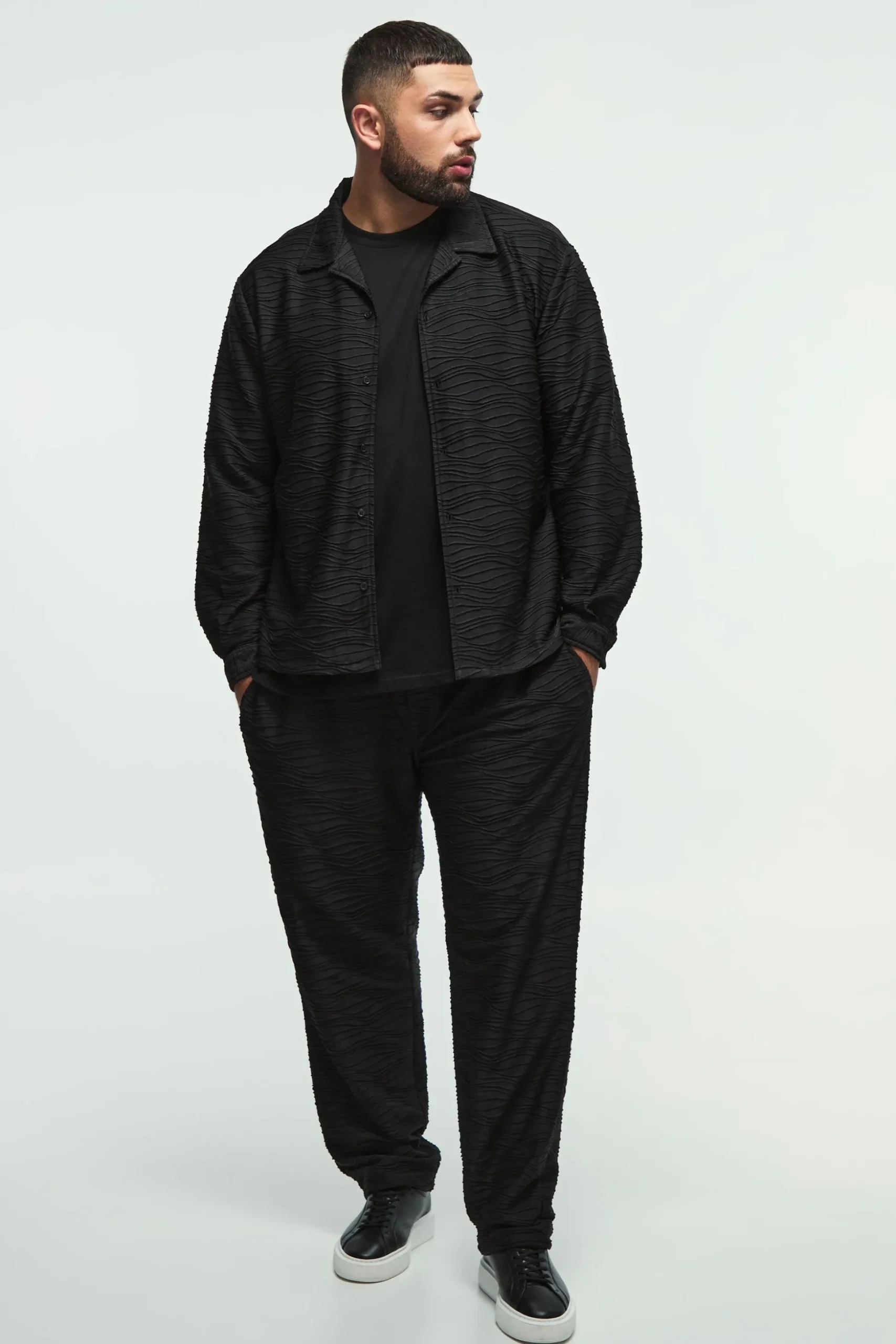 Plus Elevated Pleated Shirt And Straight Fit Trouser Set In Black | BoohooMAN UK