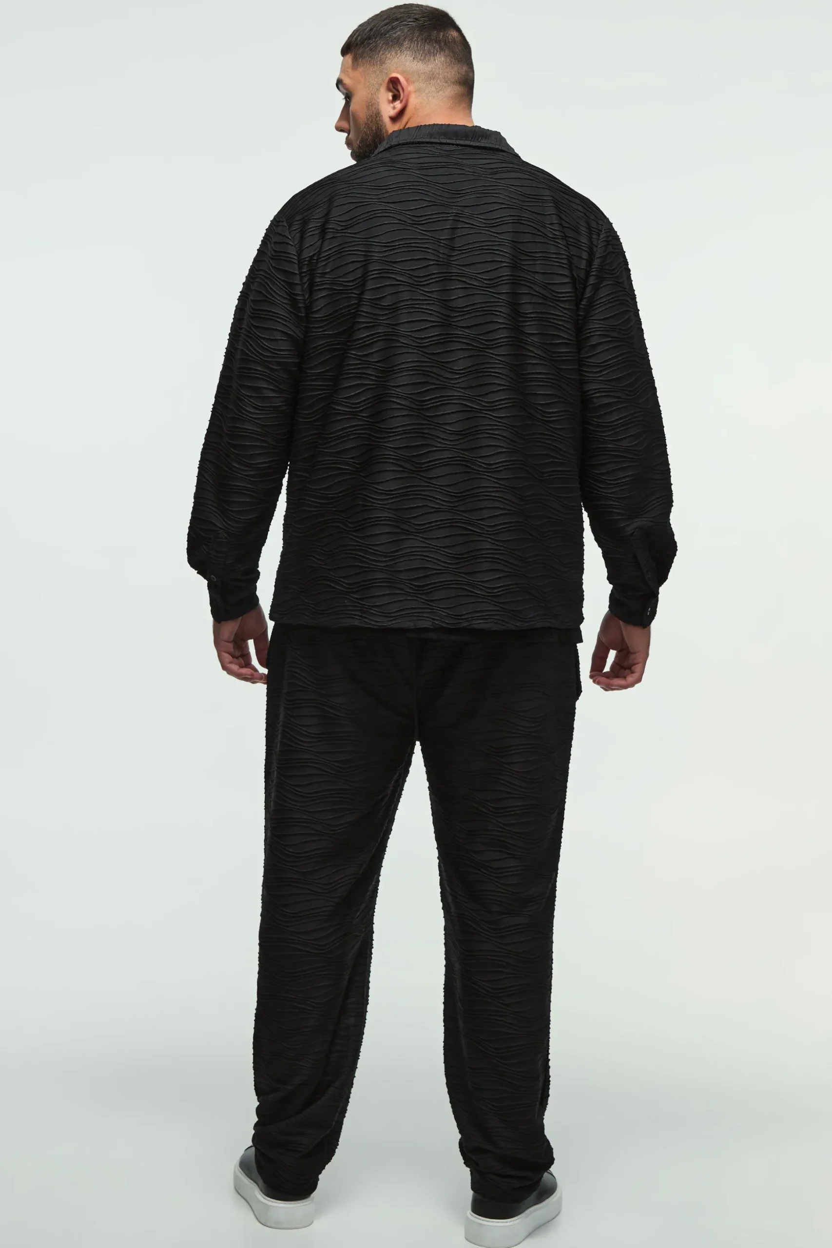 Plus Elevated Pleated Shirt And Straight Fit Trouser Set In Black | BoohooMAN UK