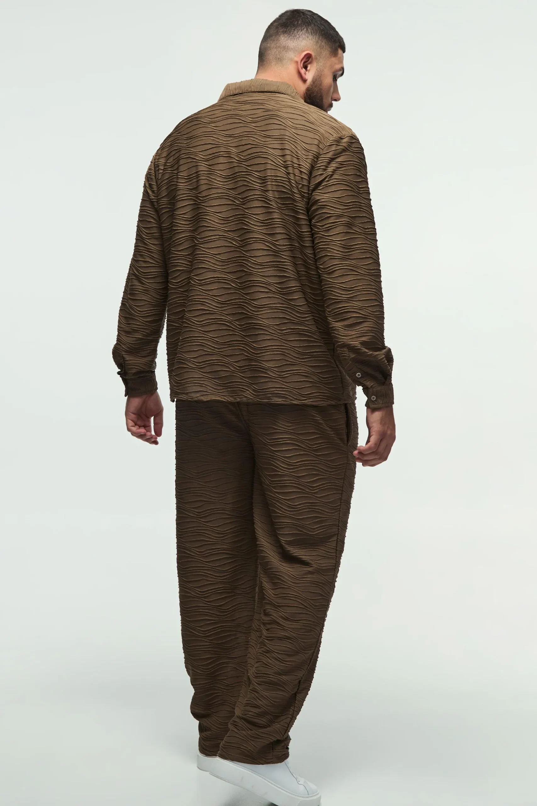 Plus Elevated Pleated Shirt And Straight Fit Trouser Set In Mocha | BoohooMAN UK