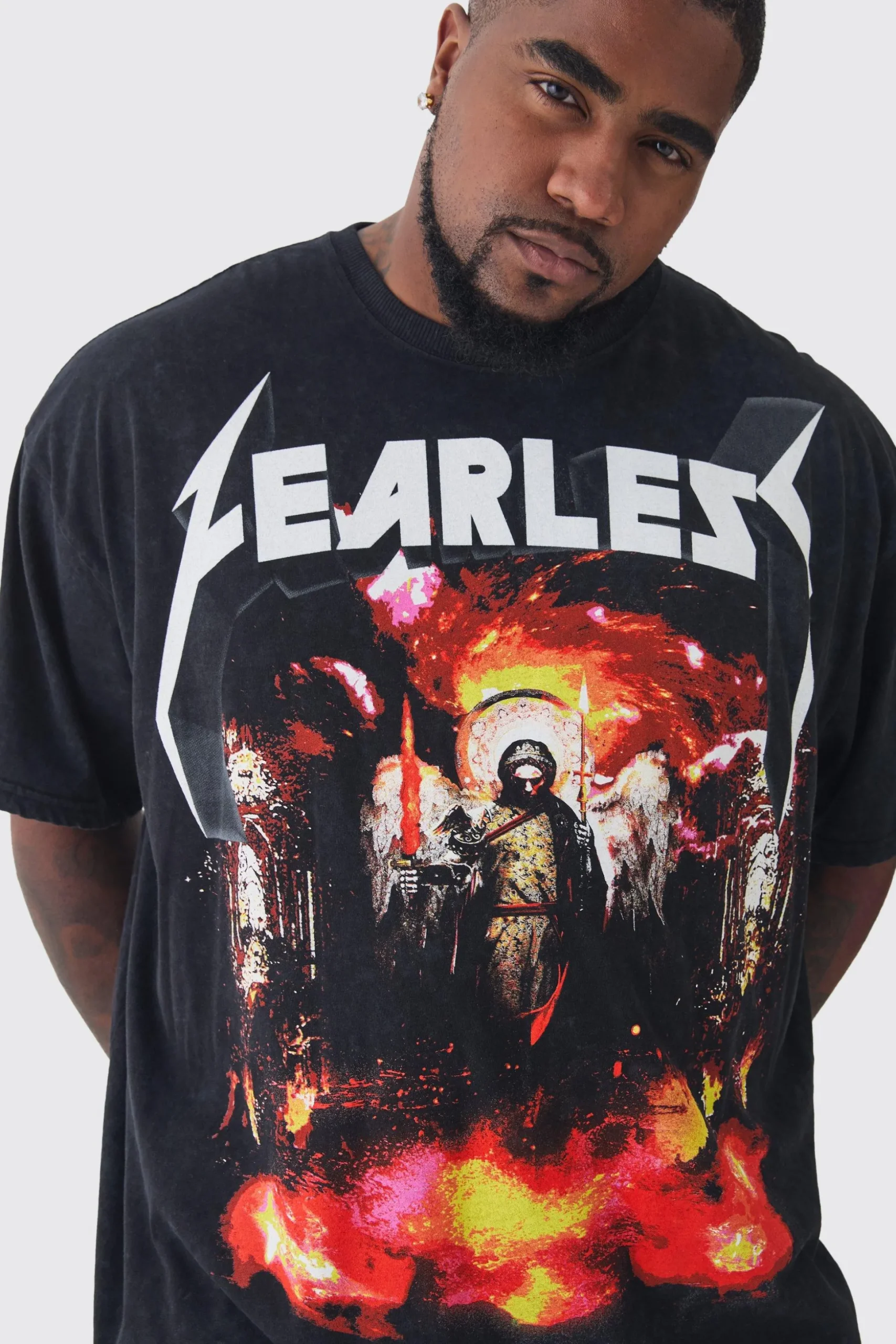 Plus Fearless Print Oversized Washed T-shirt In Charcoal | BoohooMAN UK