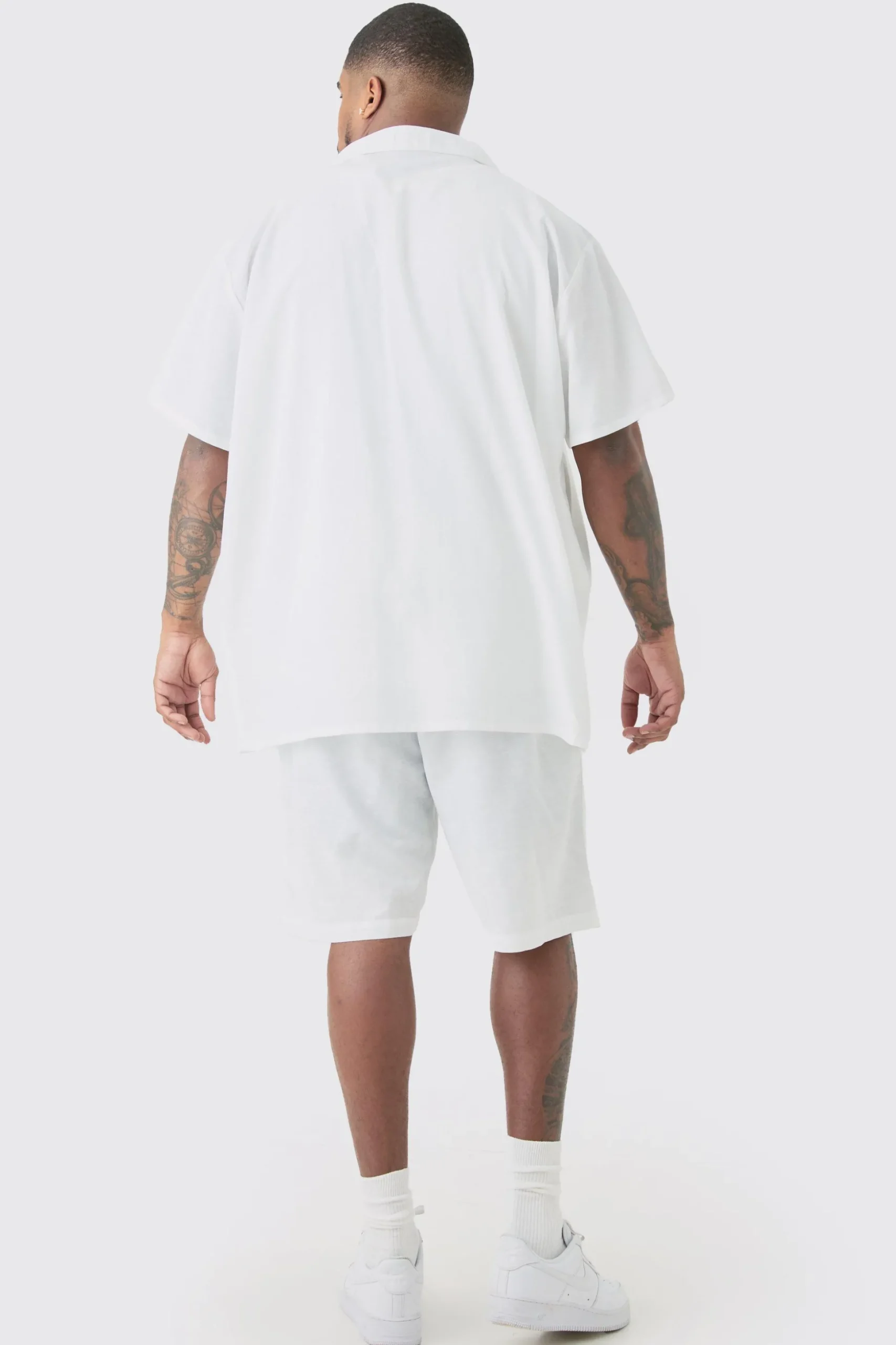 Plus Linen Oversized Revere Shirt In White | BoohooMAN UK