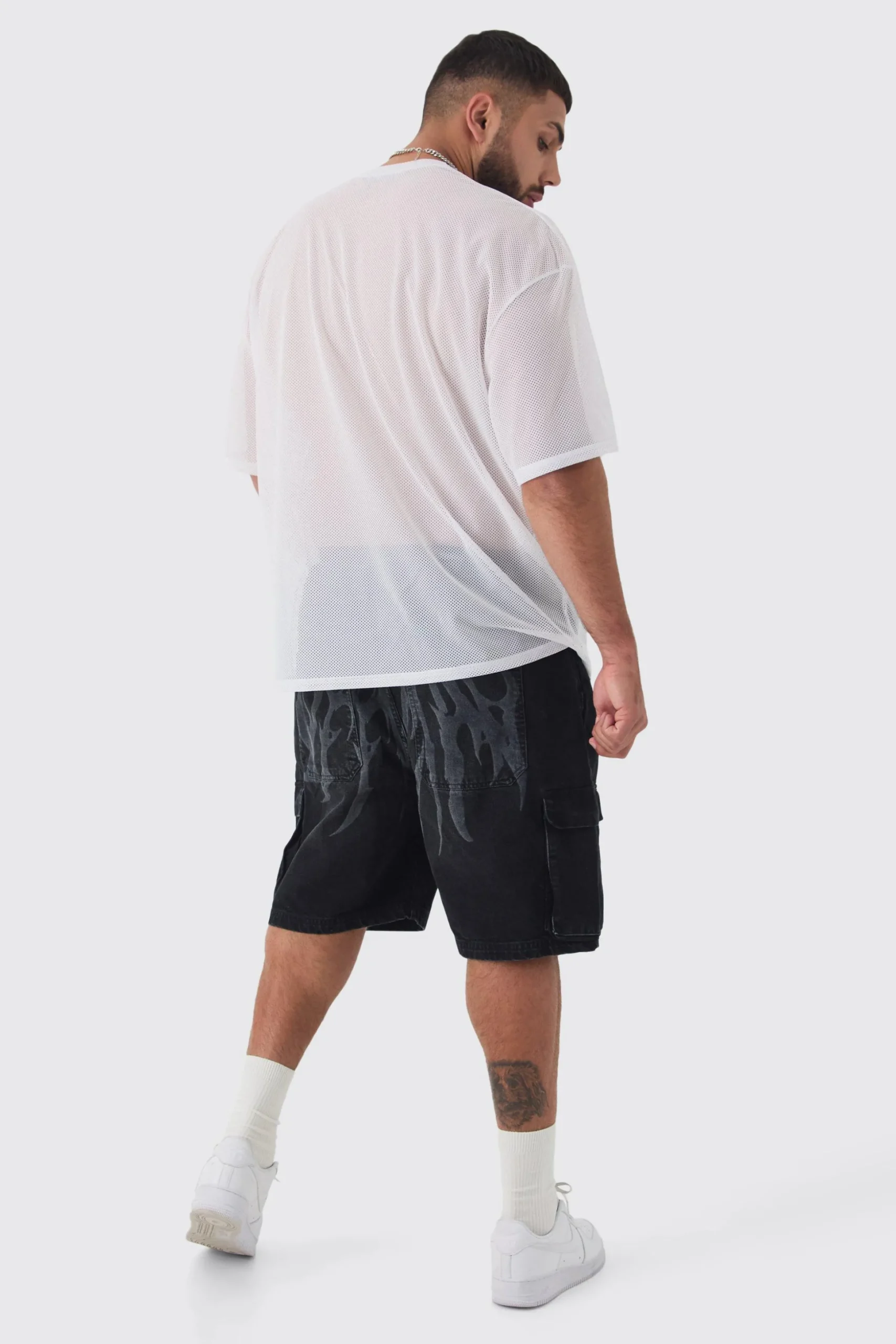 Plus New York Printed Varsity Mesh Basketball T-shirt In White | BoohooMAN UK