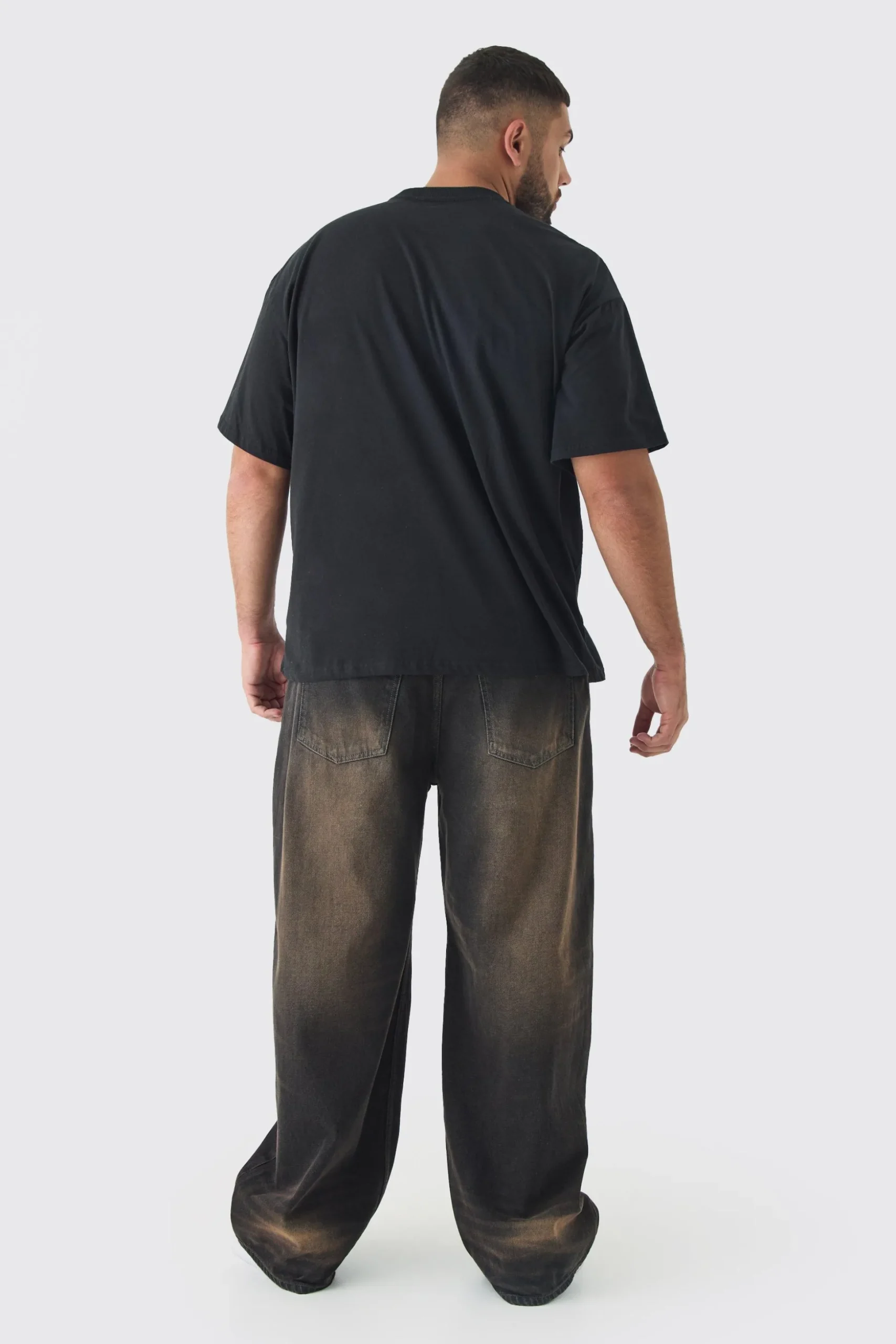 Plus Oversized Wu-Tang Over Seams License Print T-Shirt | BoohooMAN UK