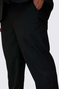 Plus Regular Fit Suit In Black | BoohooMAN UK